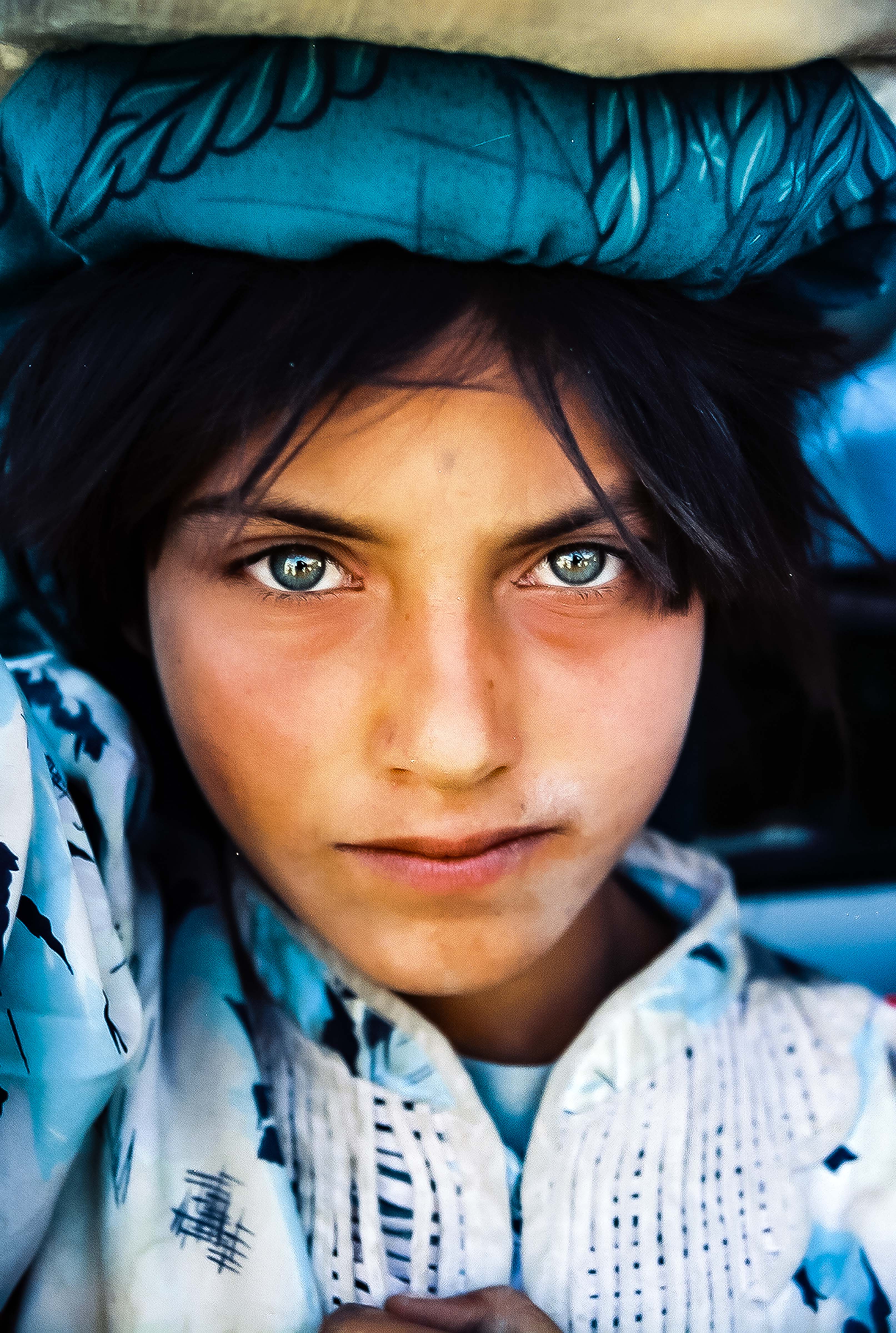 Afghanistan, Afghan girl, 2002