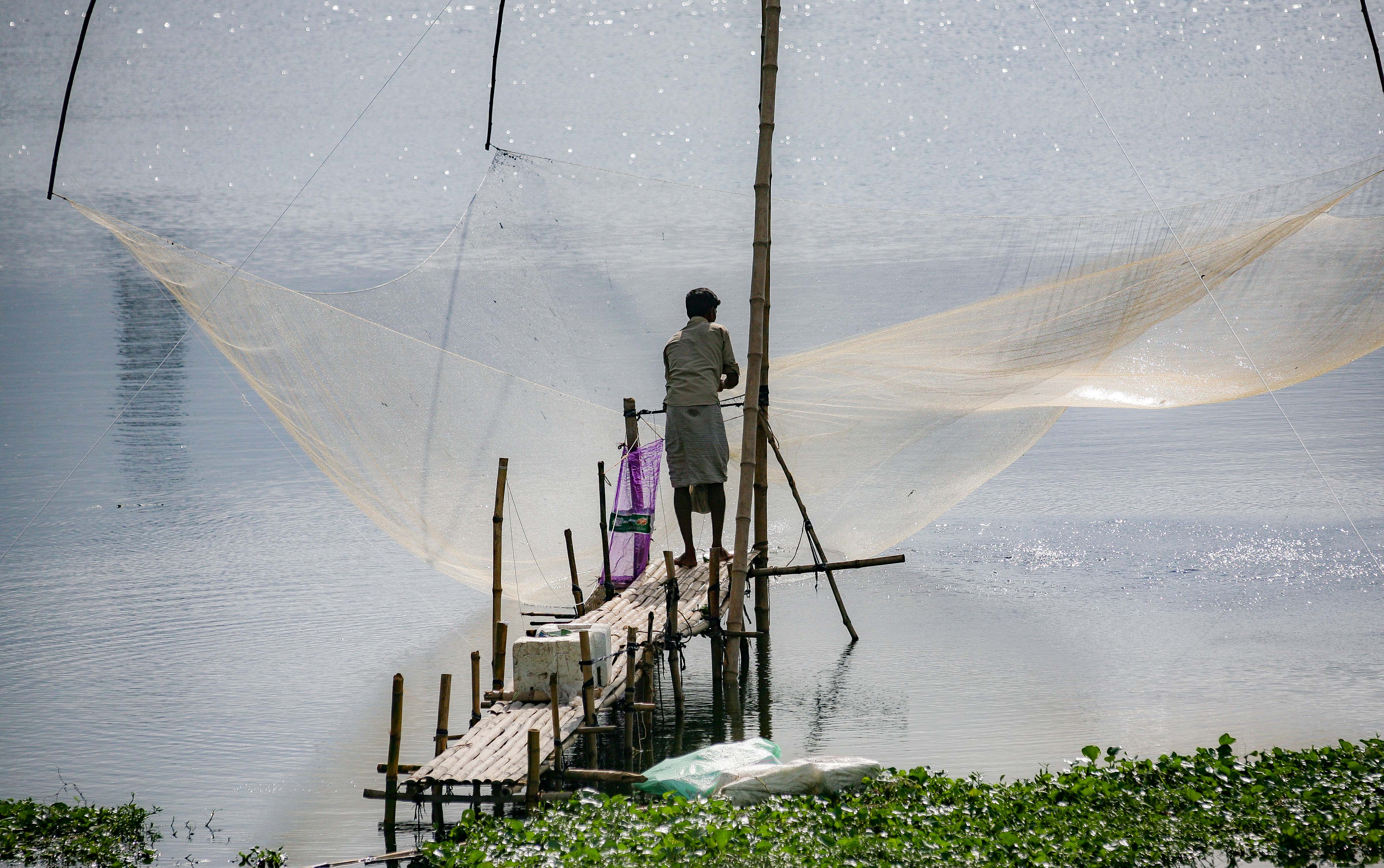 Bangladesh, Dhaka Prov, Fisherman Nets, 2009, IMG 7972