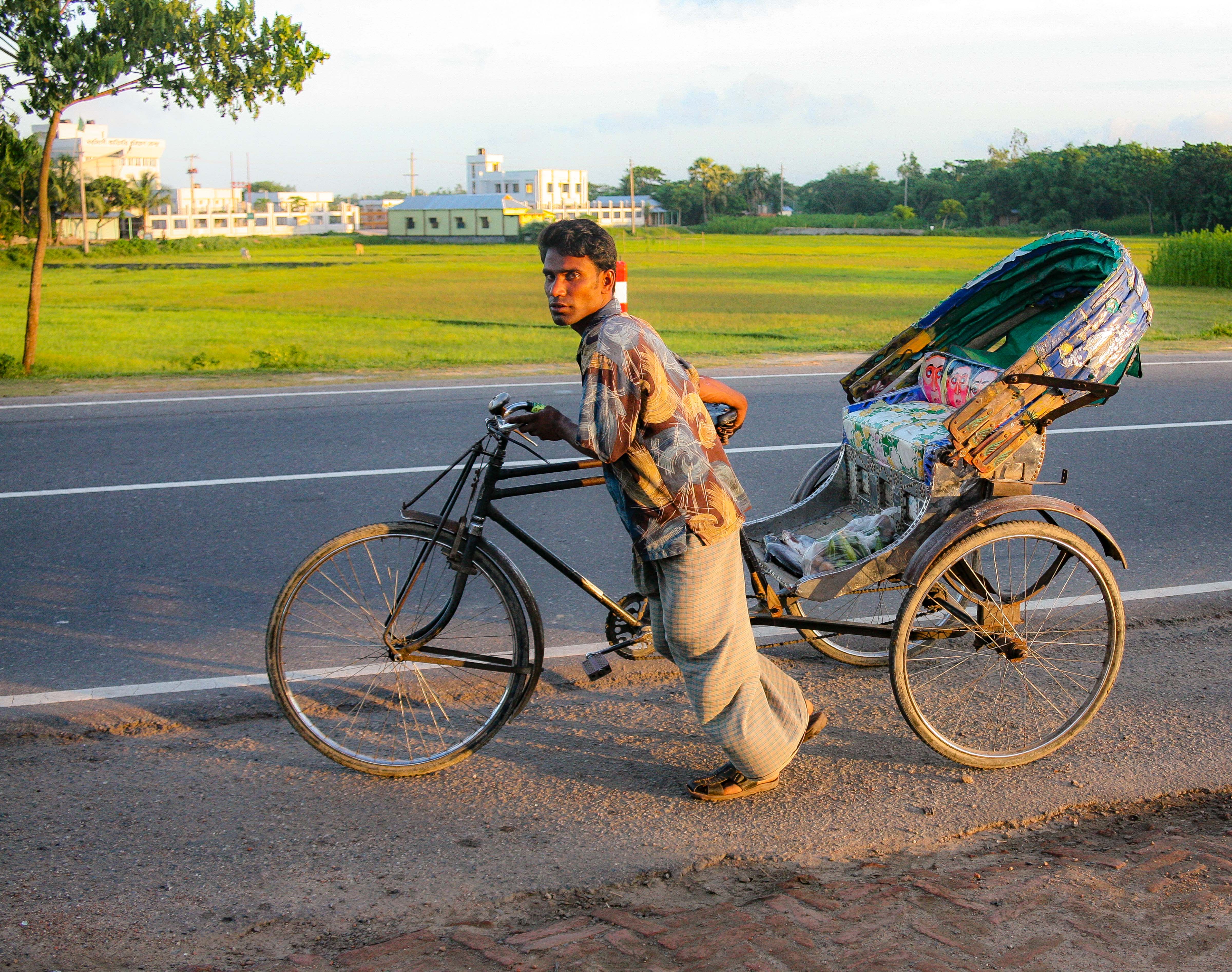Bangladesh, Narsingdi Prov, Man Bicycle Rickshaw, 2009, IMG 8046