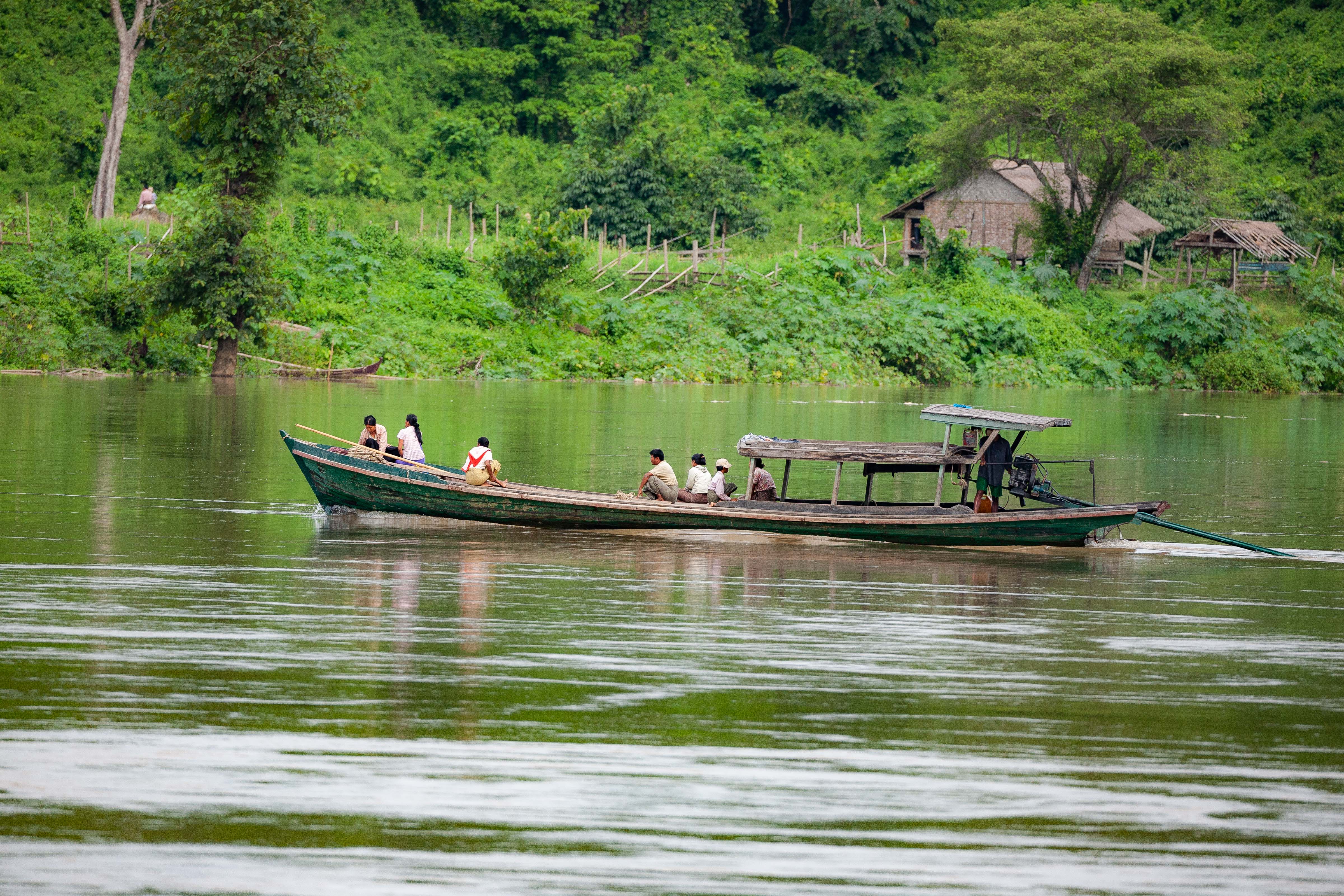Myanmar, Kachin Prov, River Long Boat Scene, 2009, IMG 3532