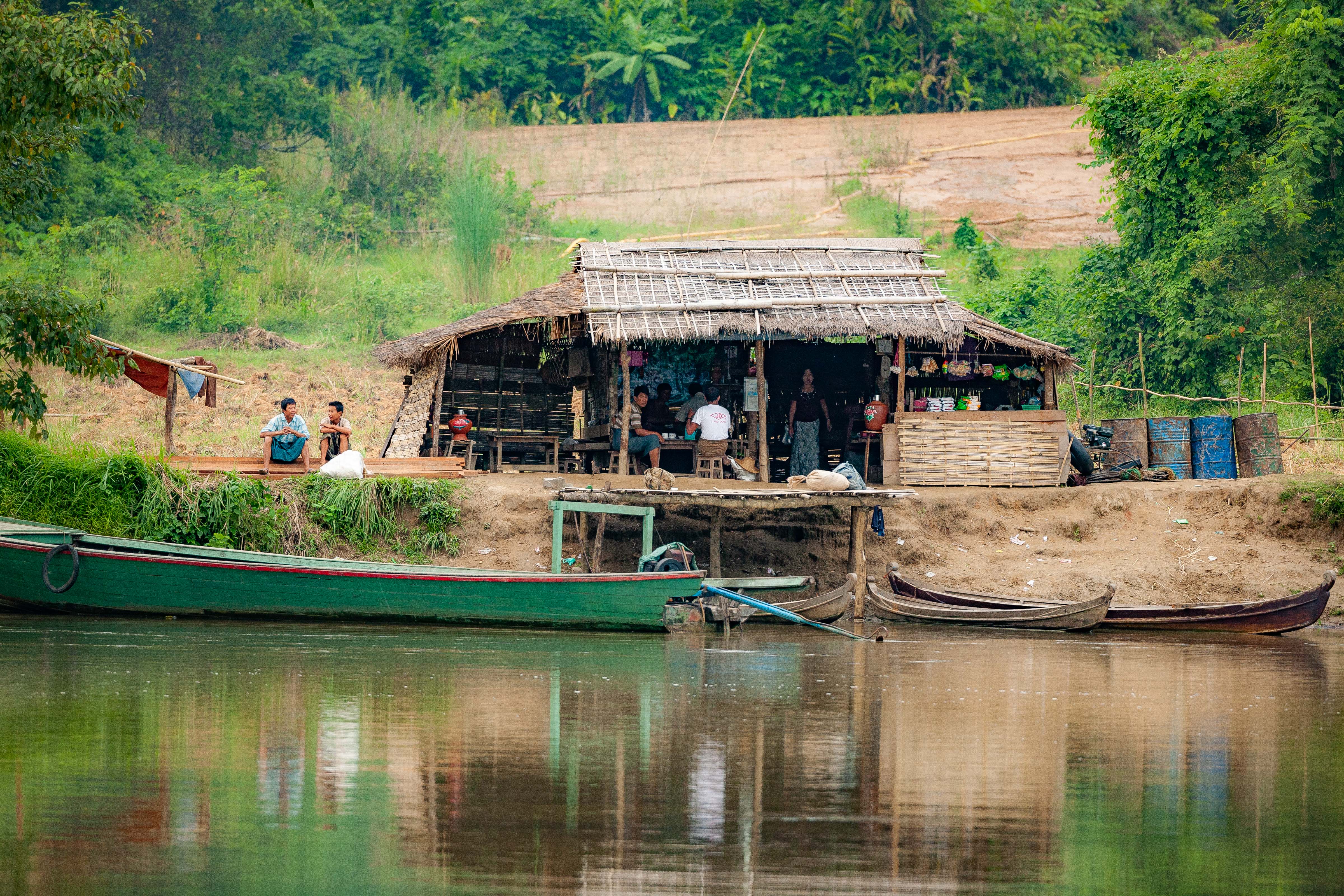 Myanmar, Kachin Prov, River Stop Scene, 2009, IMG 3590
