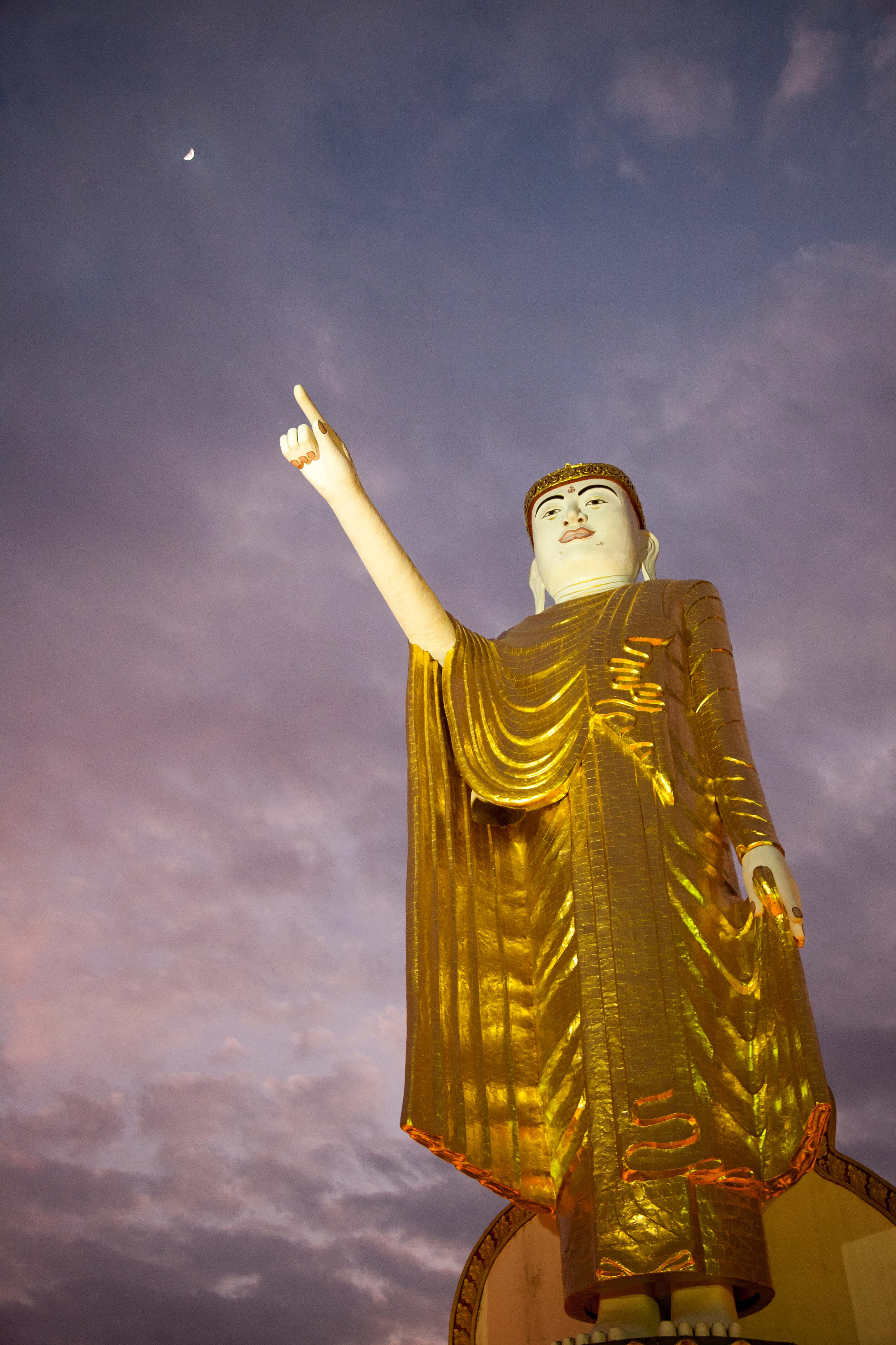 Myanmar, Shan Prov, Buddha Pointing To The New Moon, 2008, IMG 7586