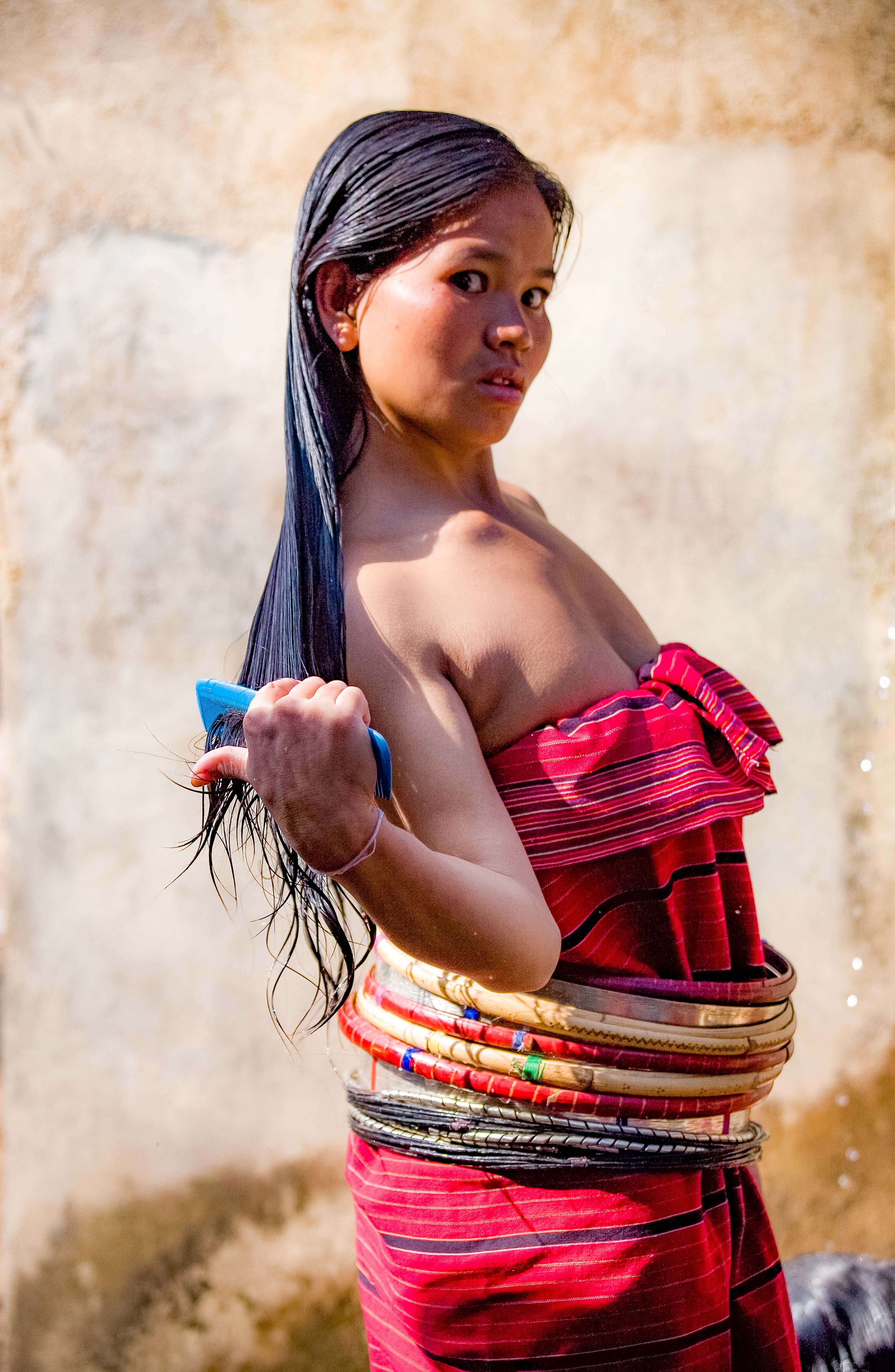 Myanmar, Shan Prov, Silver Paluang Girl Bathing, 2008, IMG 7420