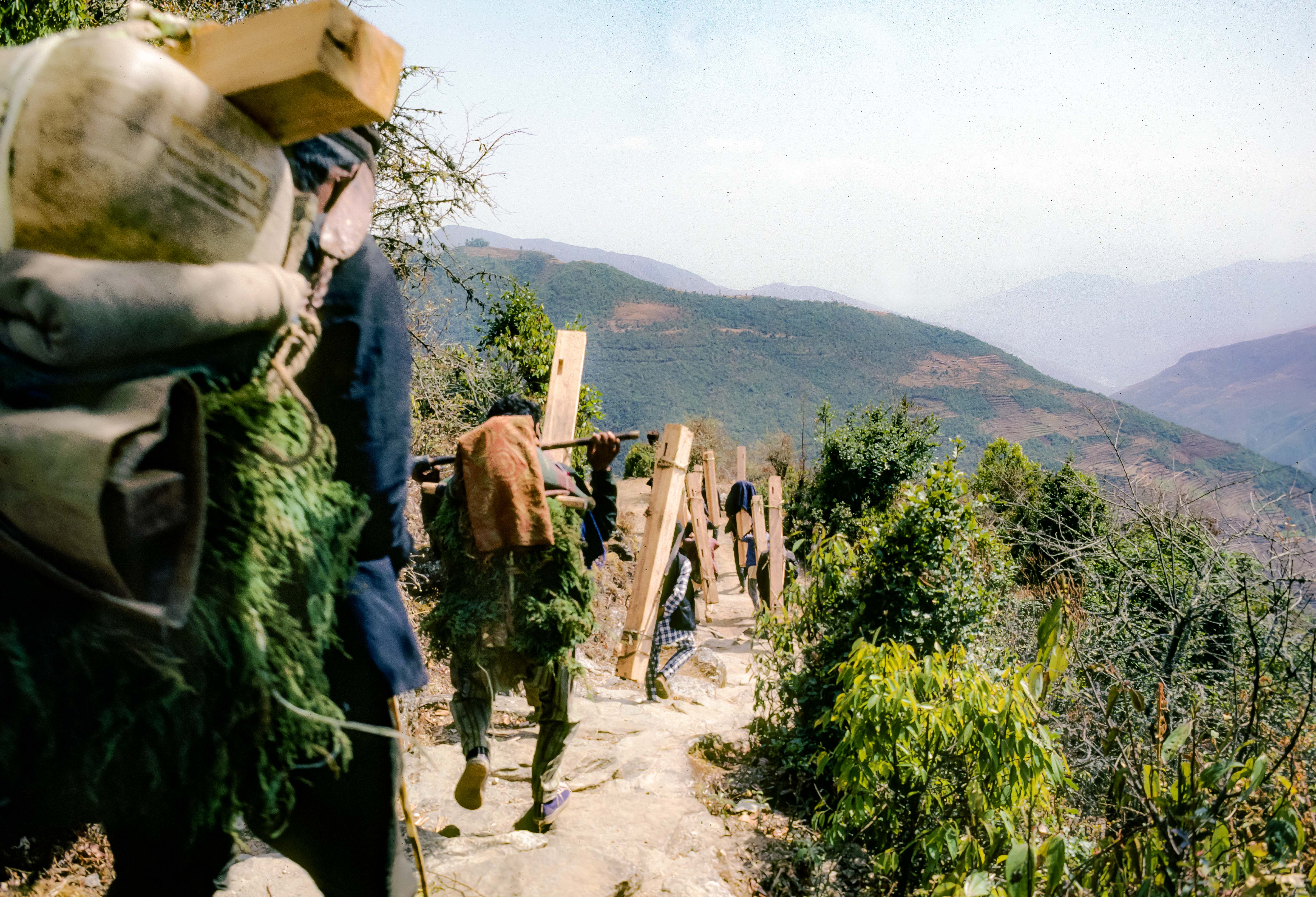 Nepal, Porters, 1983