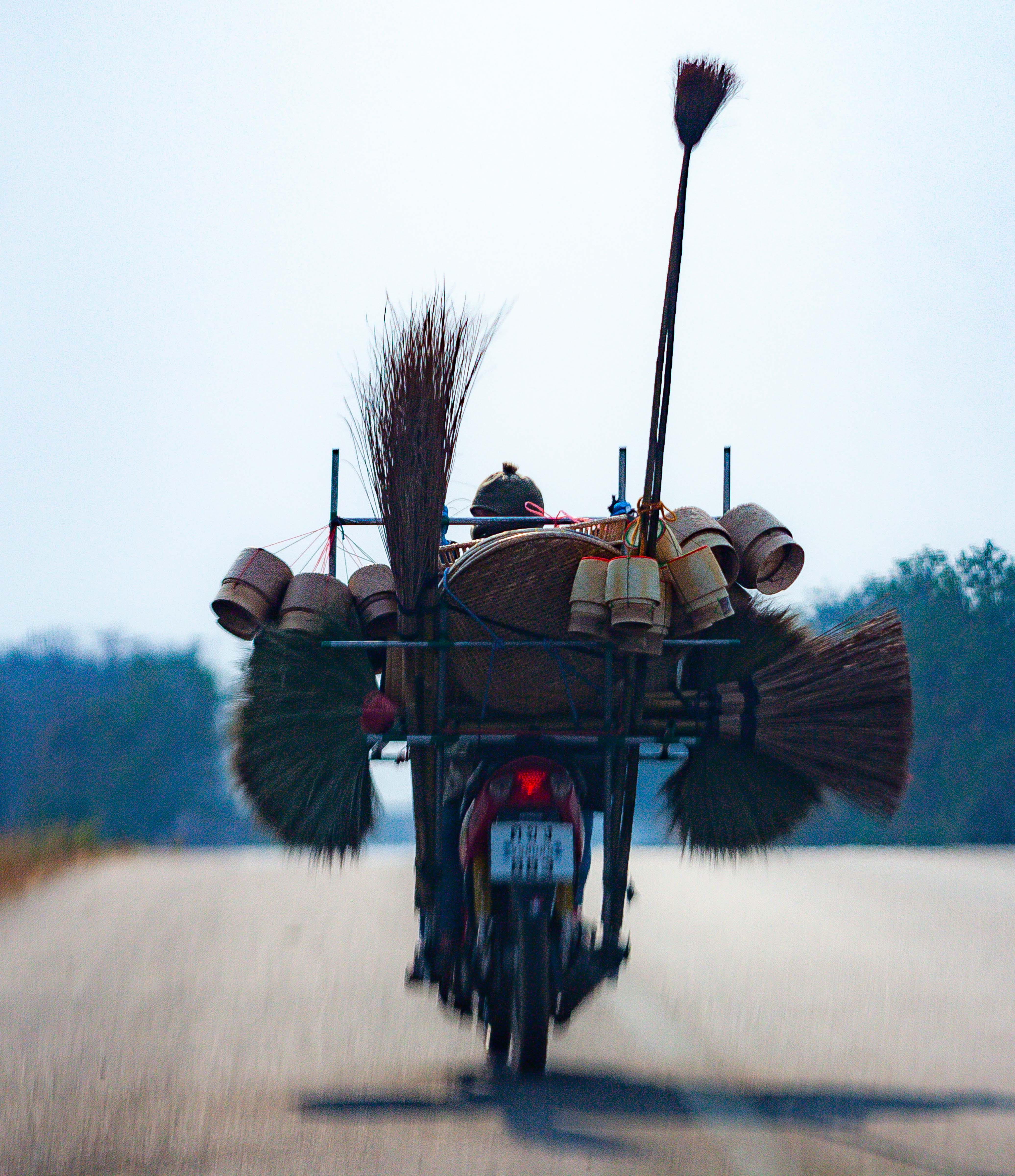Thailand, Maha Sarakham Prov, Broom Salesbike, 2008, IMG 0721