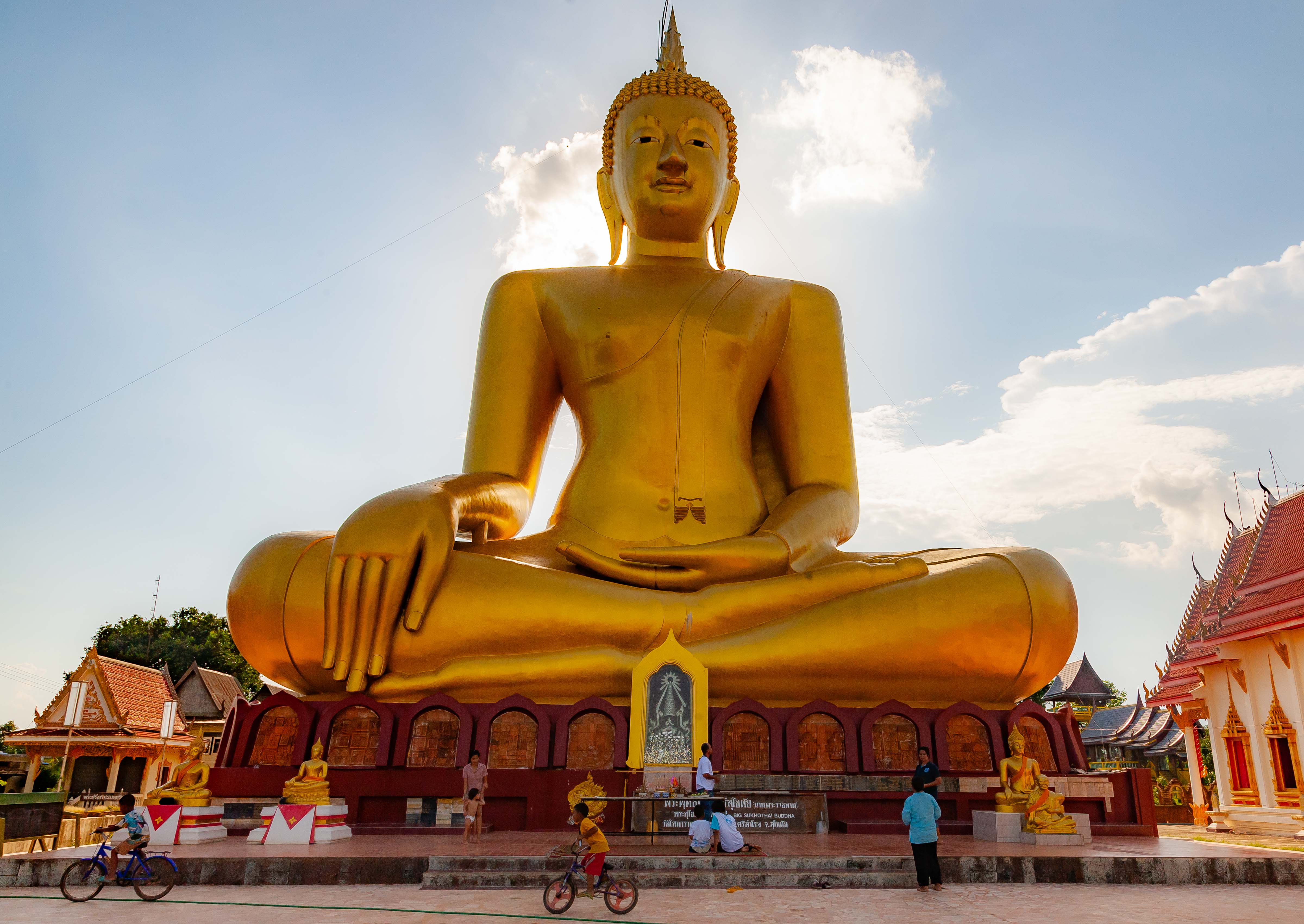 Thailand, Sukhothai Prov, Sunshine On The Back Of Buddha, 2008, IMG 4183