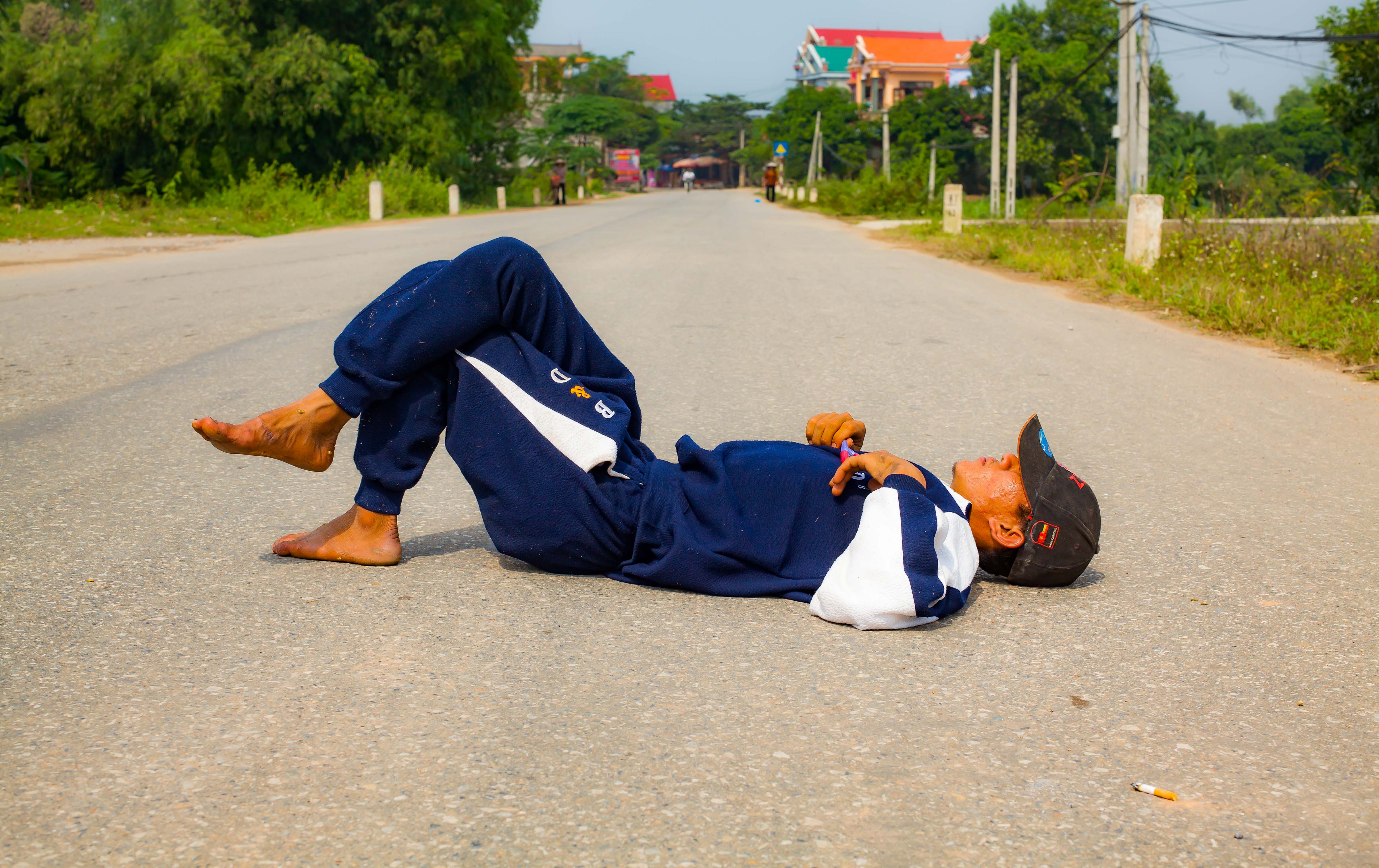 Vietnam, Phu Tho Prov, Man In Road, 2011, IMG 1008