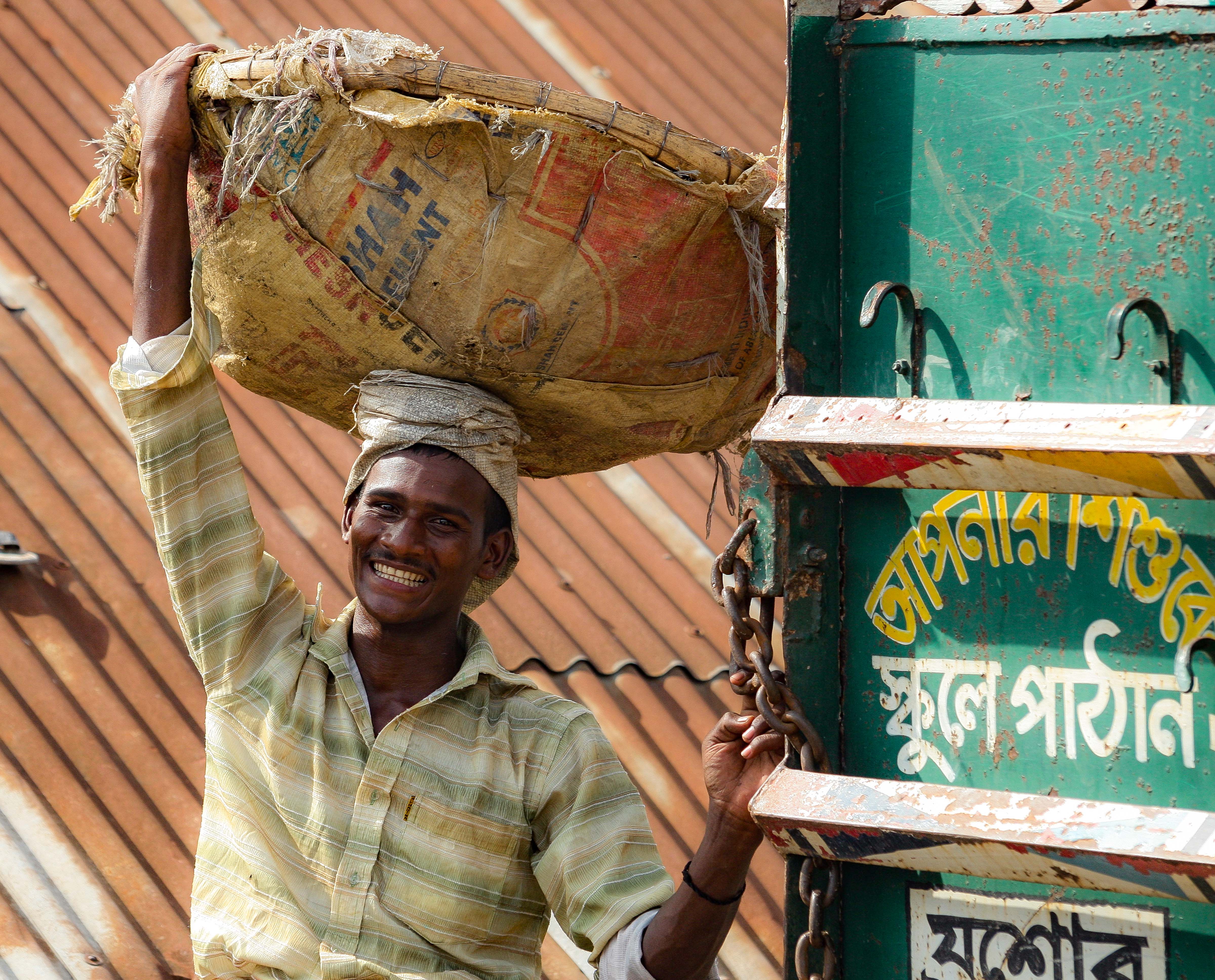 Bangladesh, Gazipur Prov, Street Vendor, 2009, IMG 7955