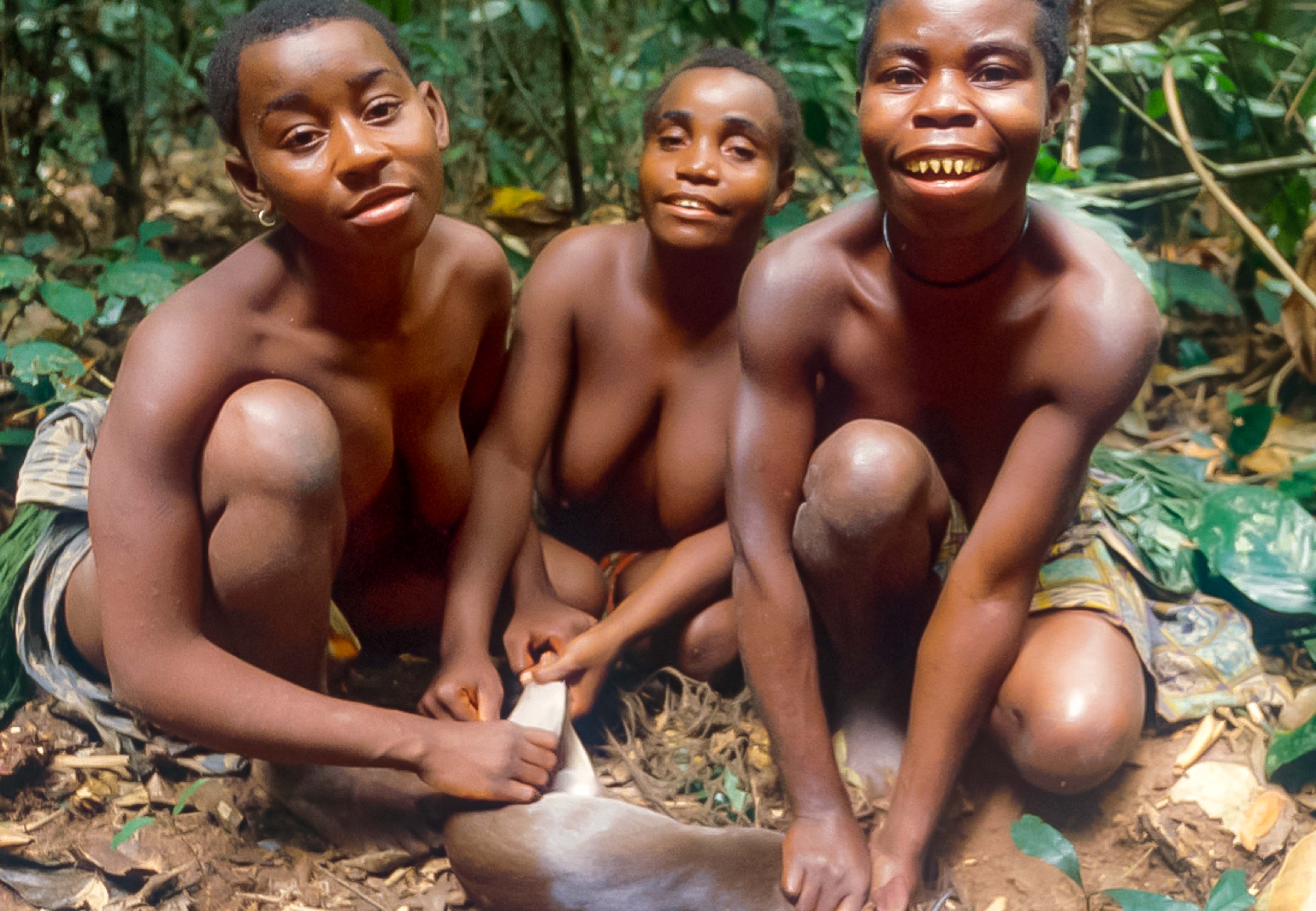 Central African Republic, Pygmy With Sharpened Teeth, 2000