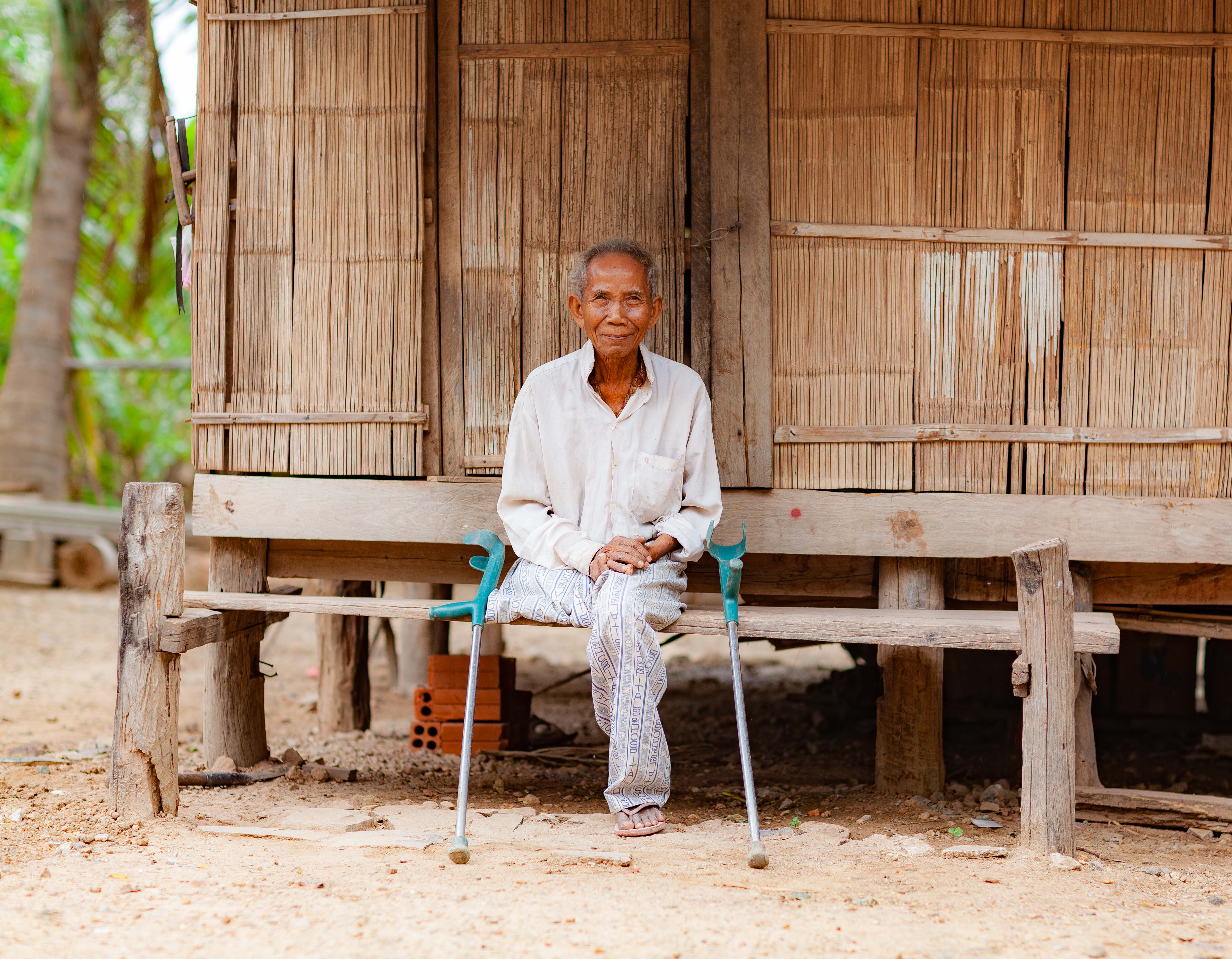 Cambodia, Baat Dambang Prov, Landmine Victim, 2009, IMG 9706
