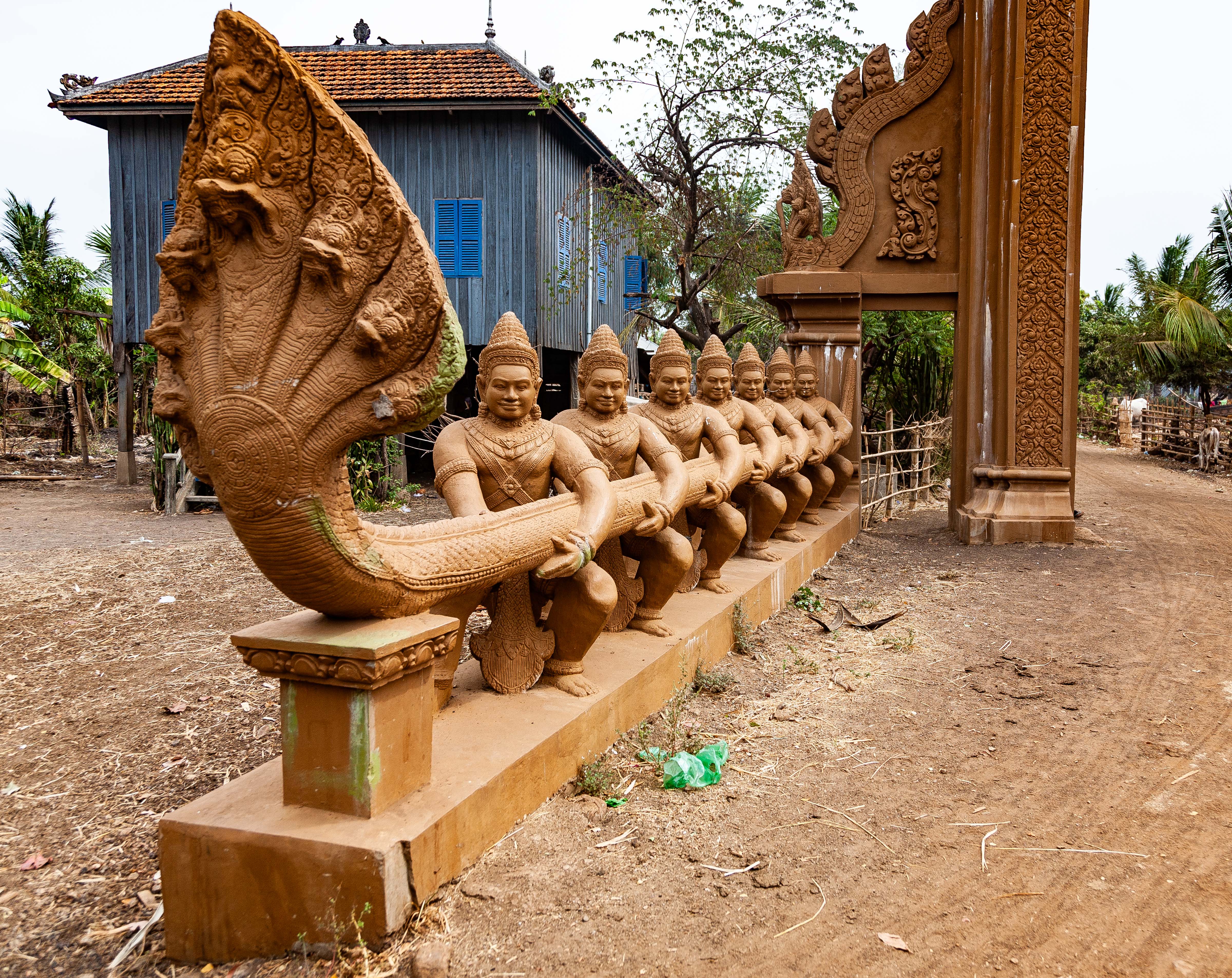 Cambodia, Kampong Chaam Prov, Tugging Of Gods, 2010, IMG 5407