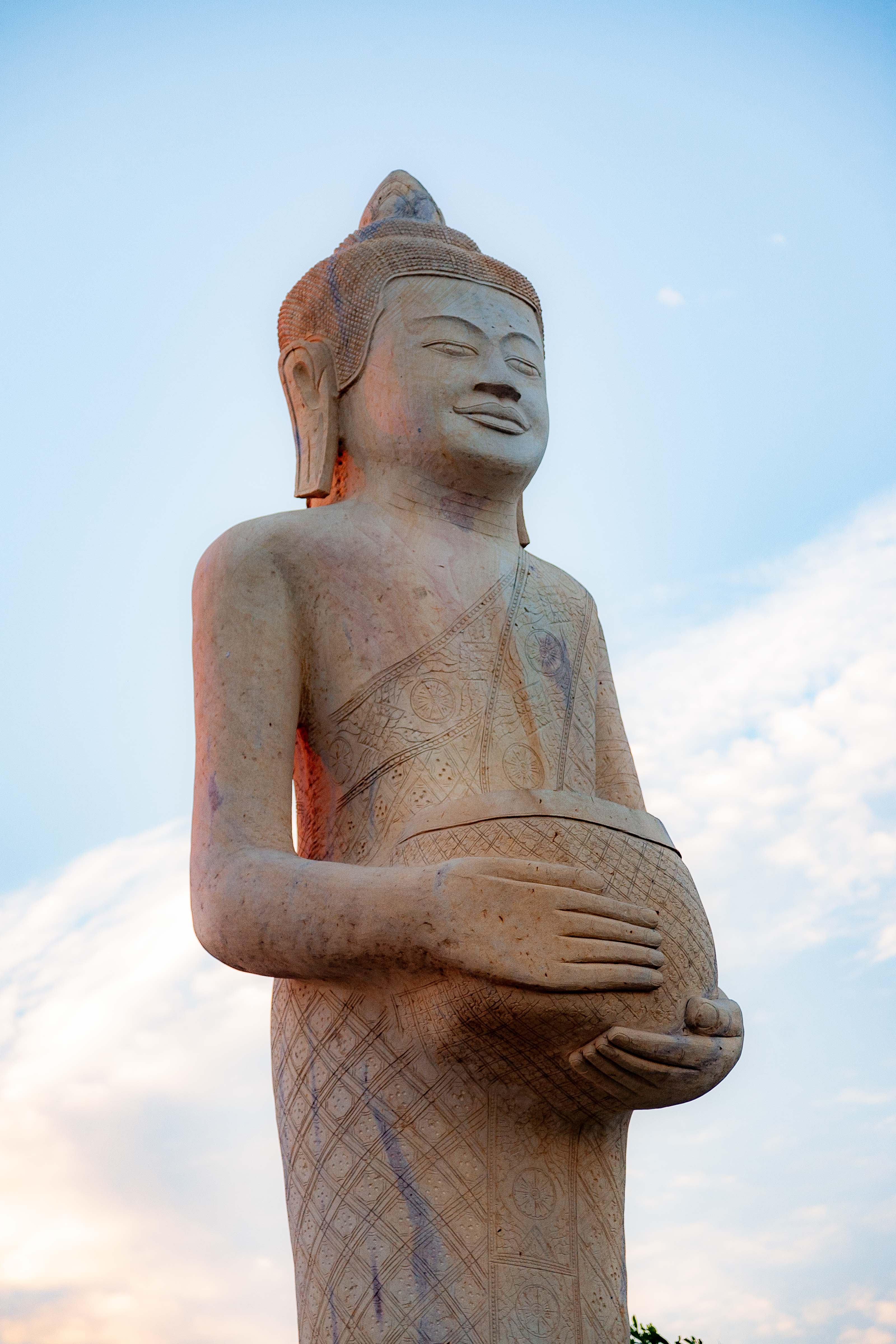 Cambodia, Kaoh Kong Prov, Country Statue, 2010, IMG 5086