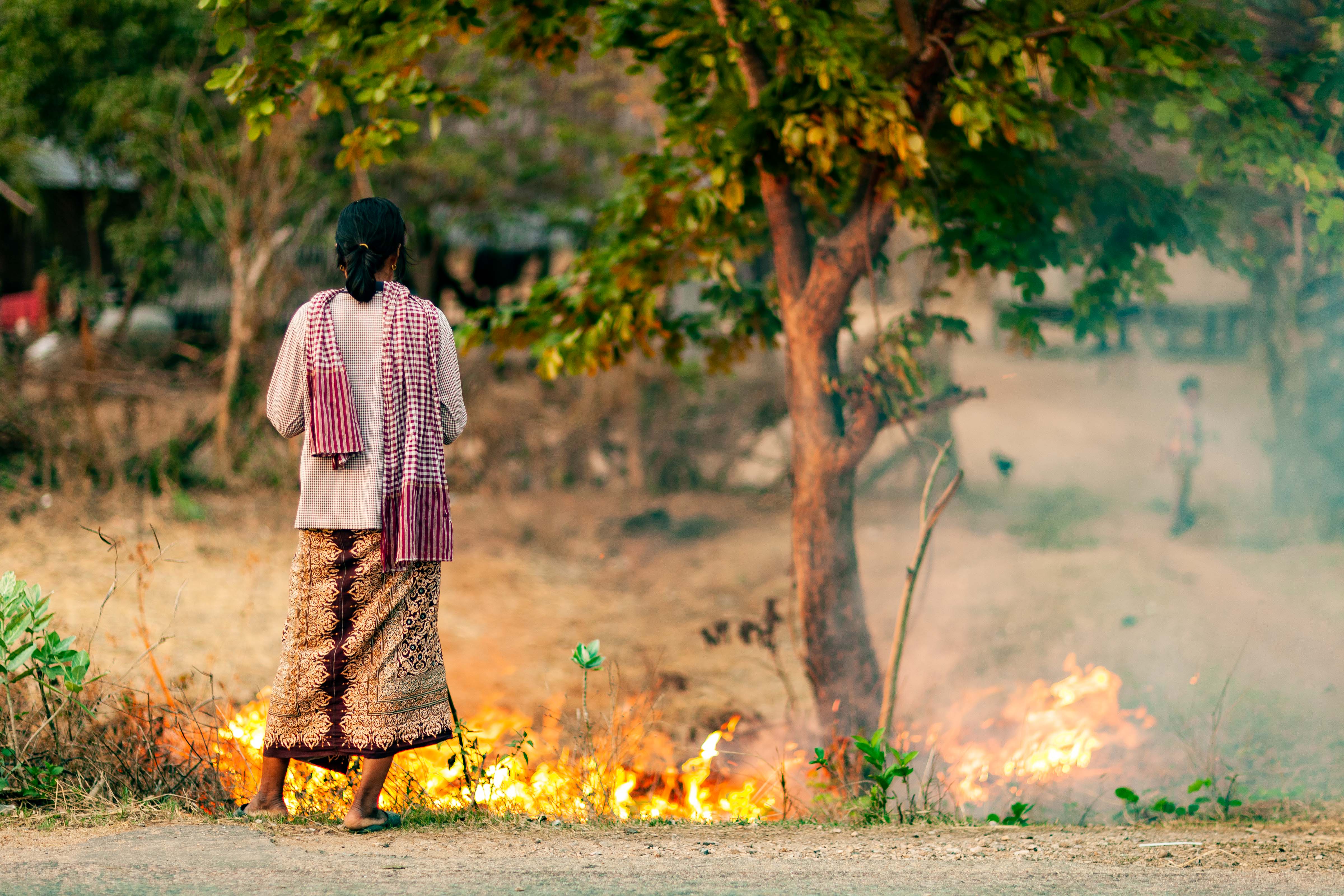 Cambodia, Pousaat Prov, Fire Tending, 2011, IMG 9611
