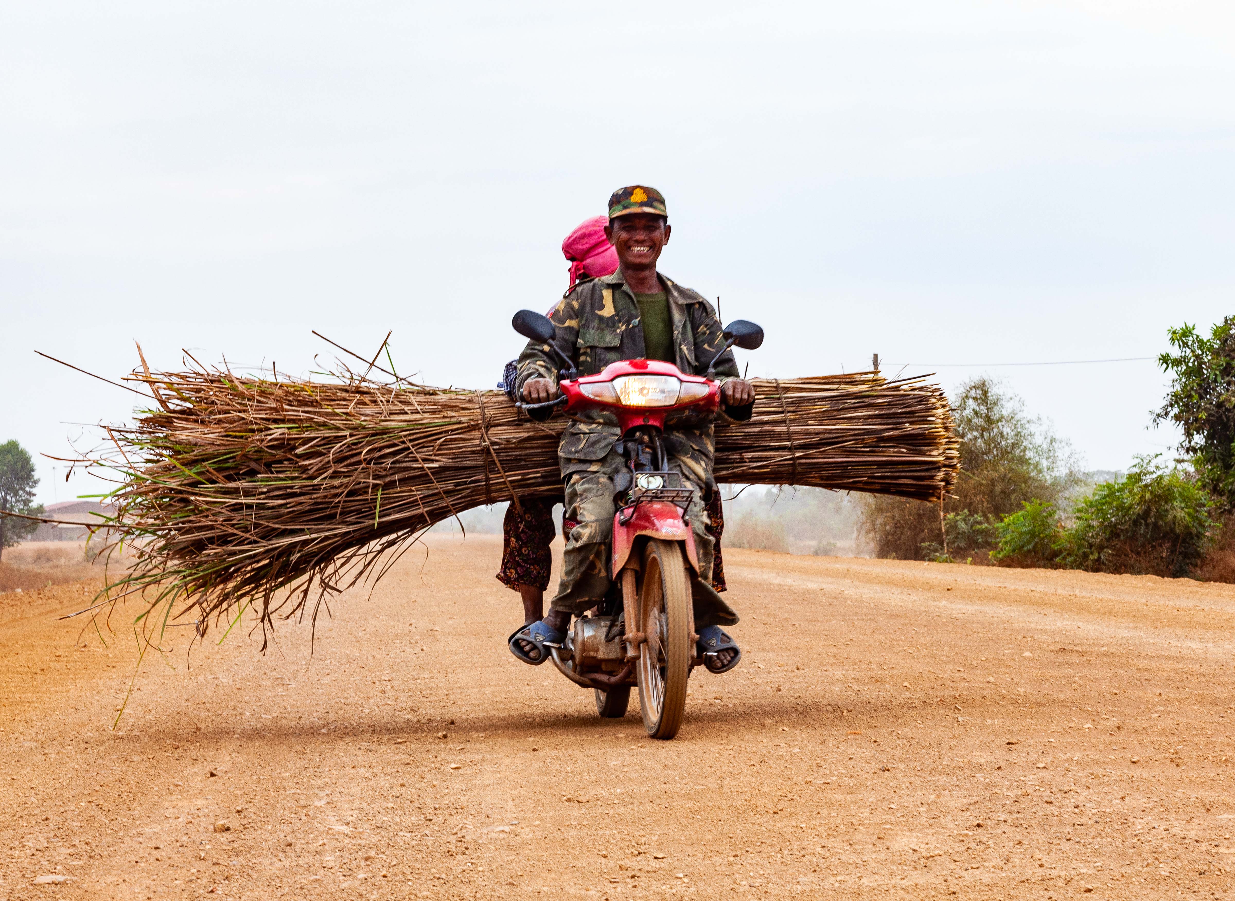 Cambodia, Siem Reab Prov, Motorcycle Transport, 2011, IMG 0007