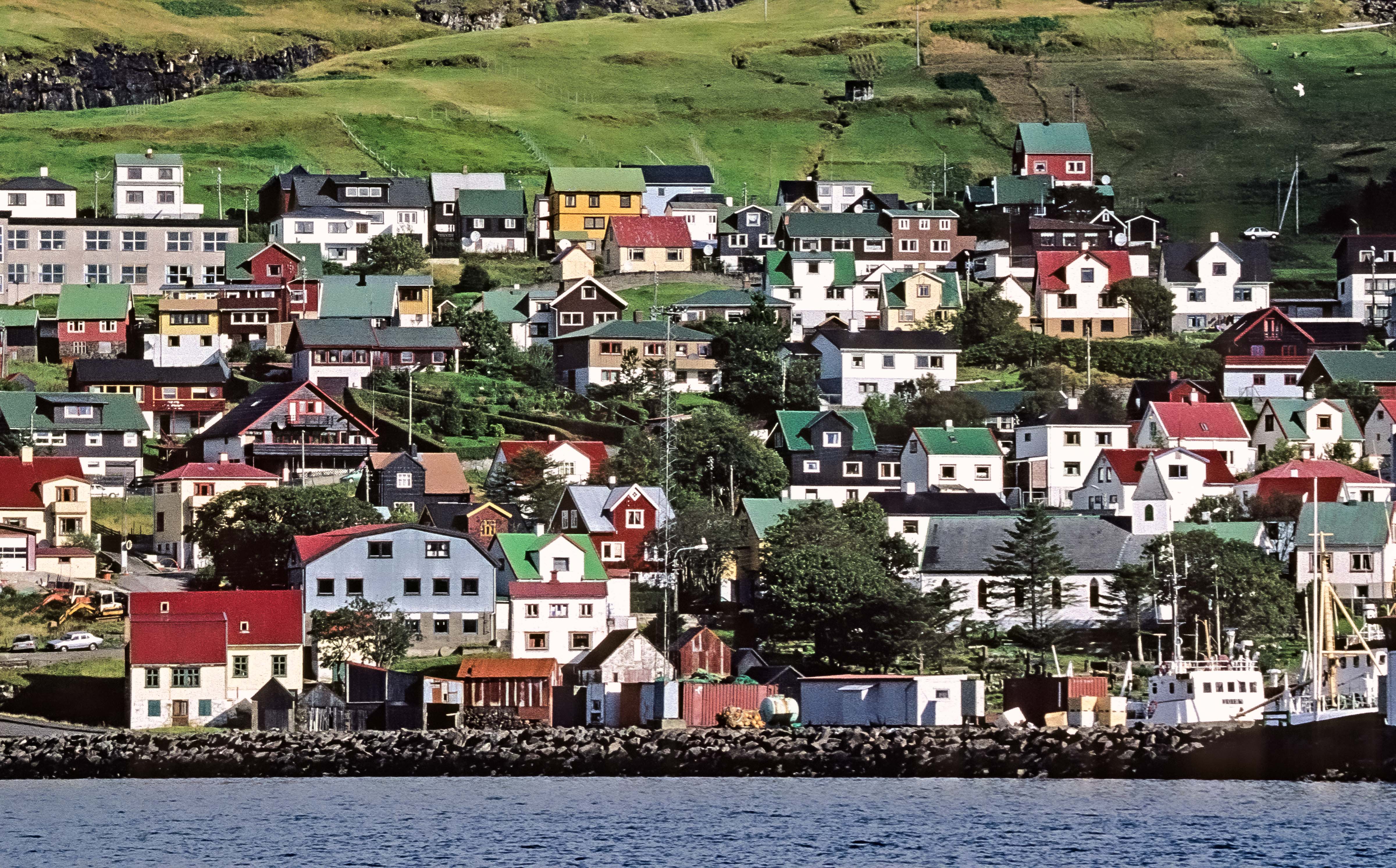 Faroe Islands, Village, 2000