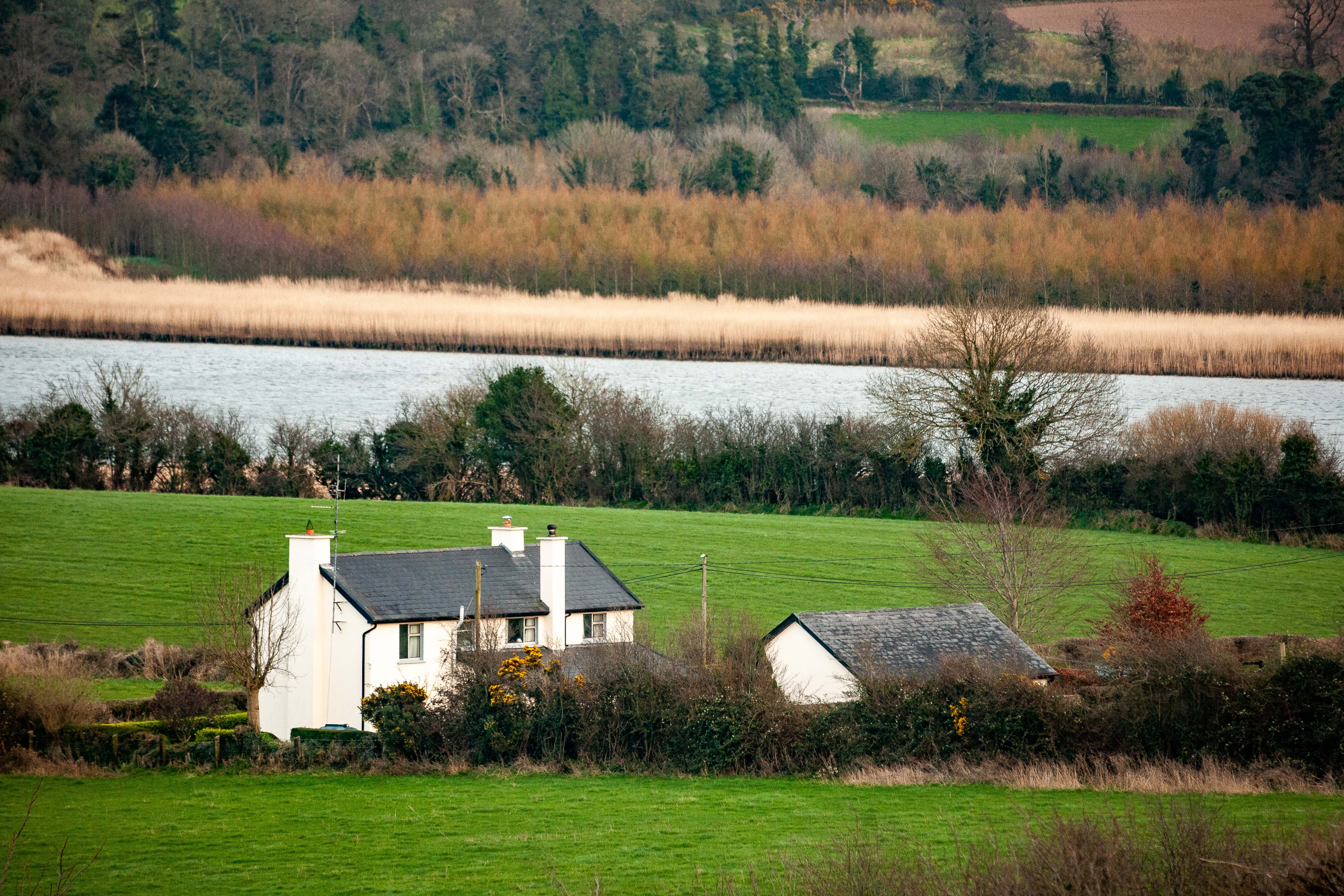 Ireland, Kilkenny Prov, Home On Water, 2009, IMG 9767