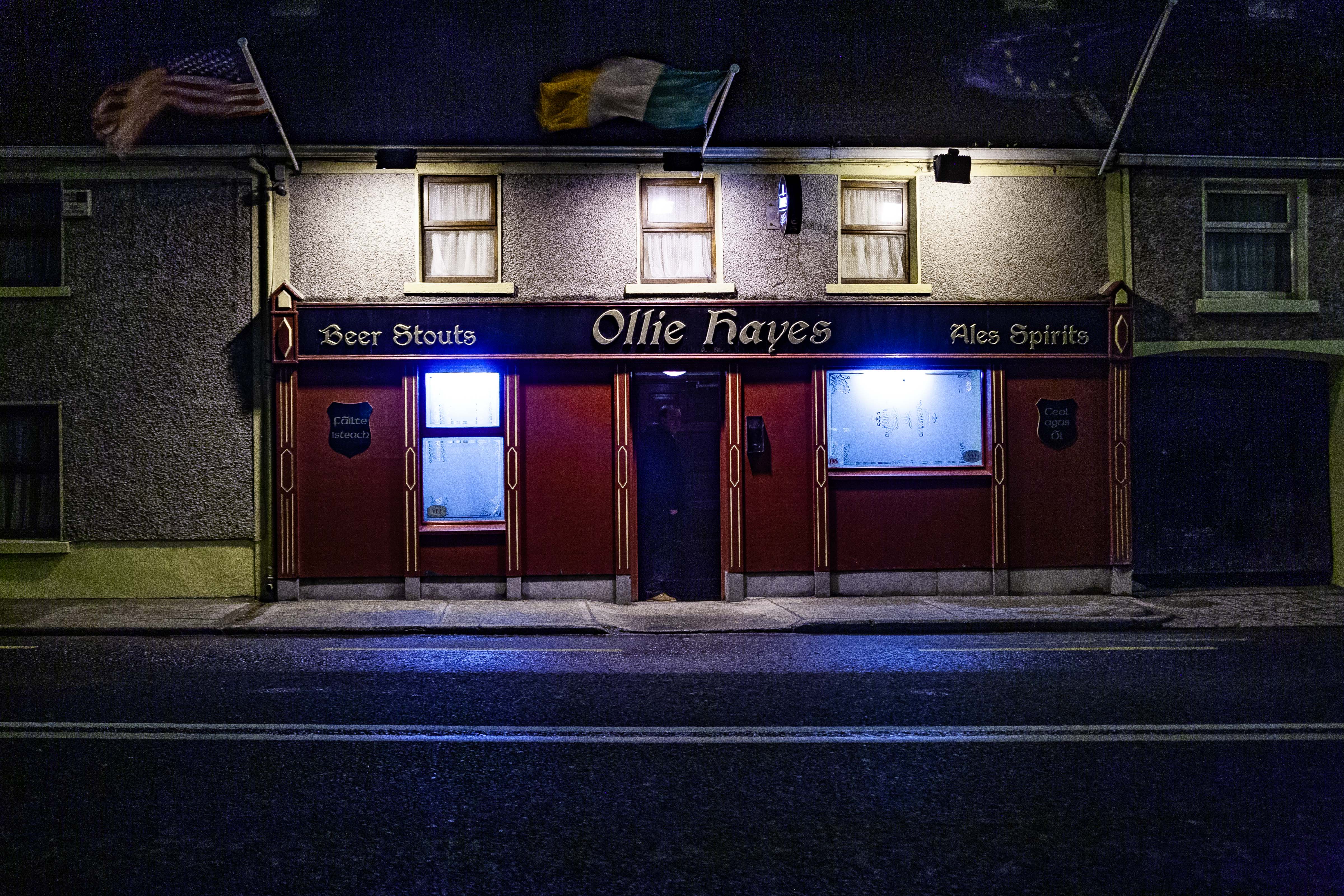 Ireland, Laois Prov, Ollie Hayes Bar, 2009, IMG 0340