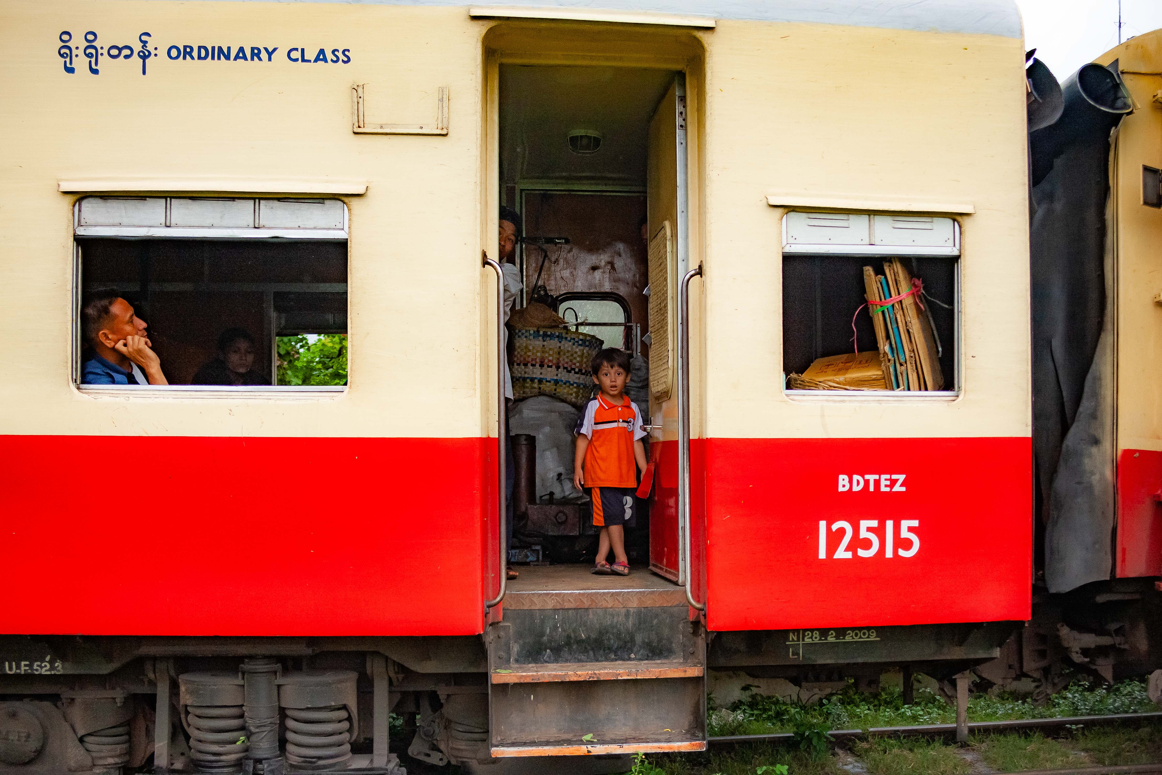Myanmar, Shan Prov, Train, 2009, IMG 4645