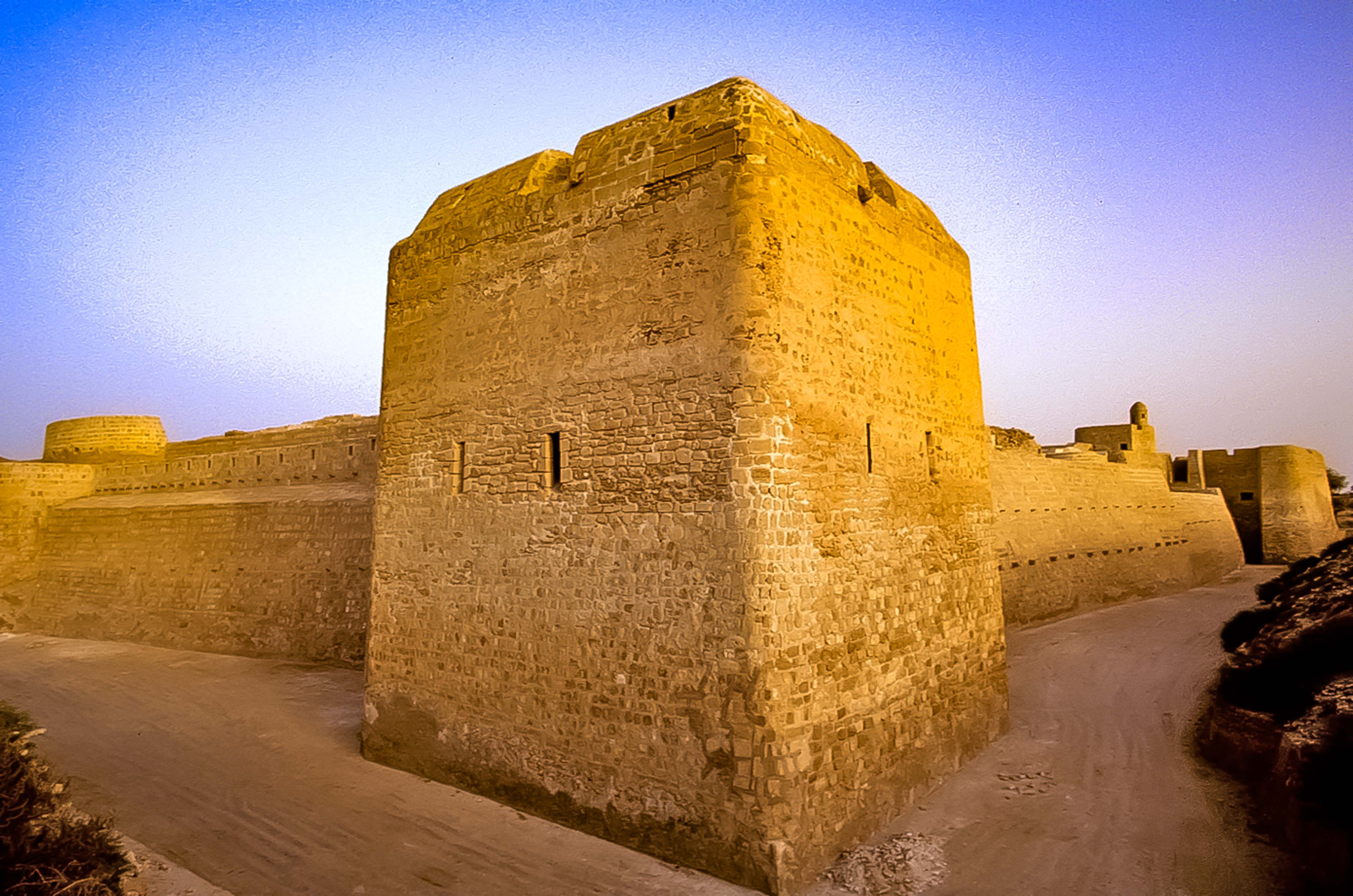 Qatar, Old Fort, 2000