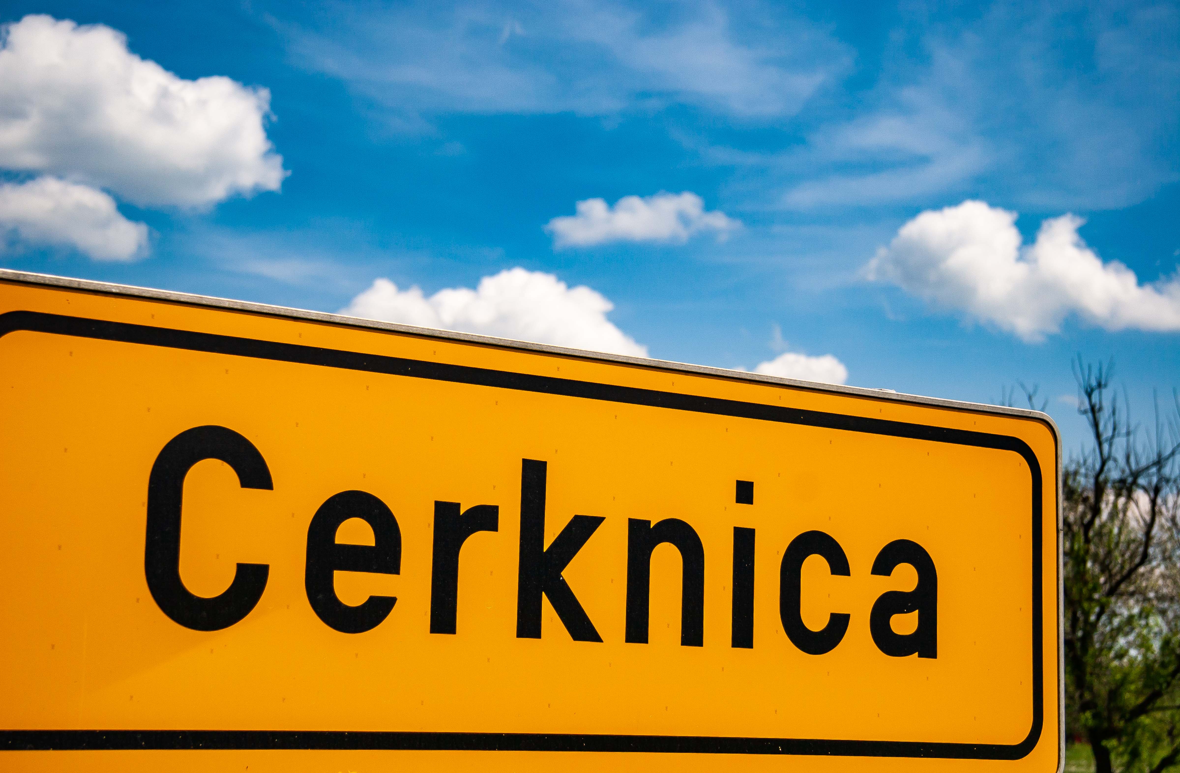 Slovenia, Cerknica Prov, Cerknica Sign, 2006, IMG 6724