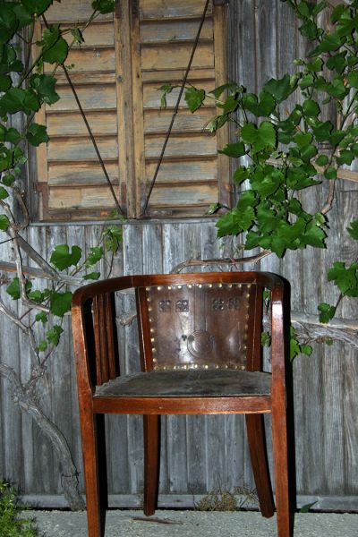 Slovenia, Dobrna Prov, Old Stylized Chair, 2006, IMG 8084