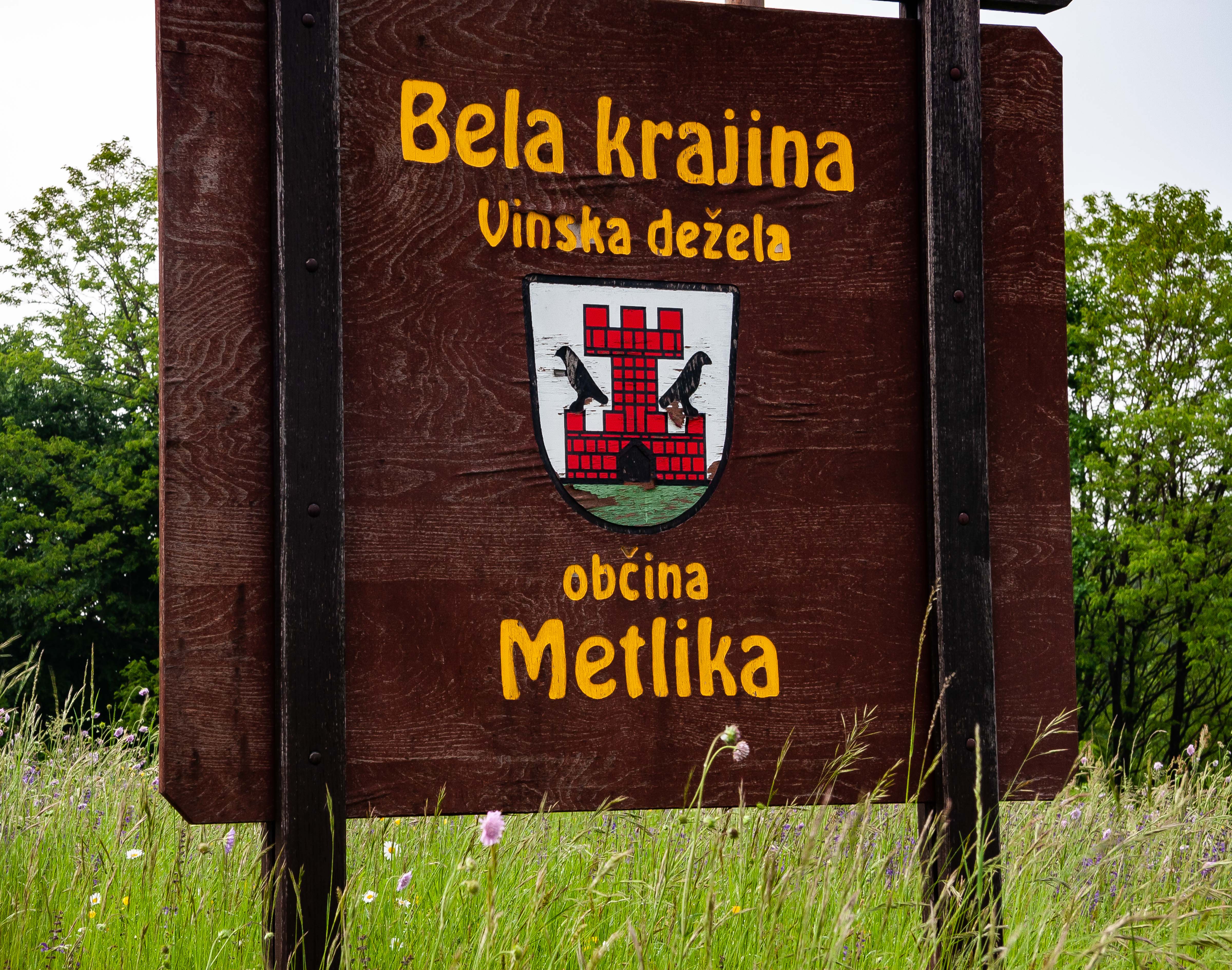 Slovenia, Metlika Prov, Metlika Obcina Sign, 2006, IMG 7363