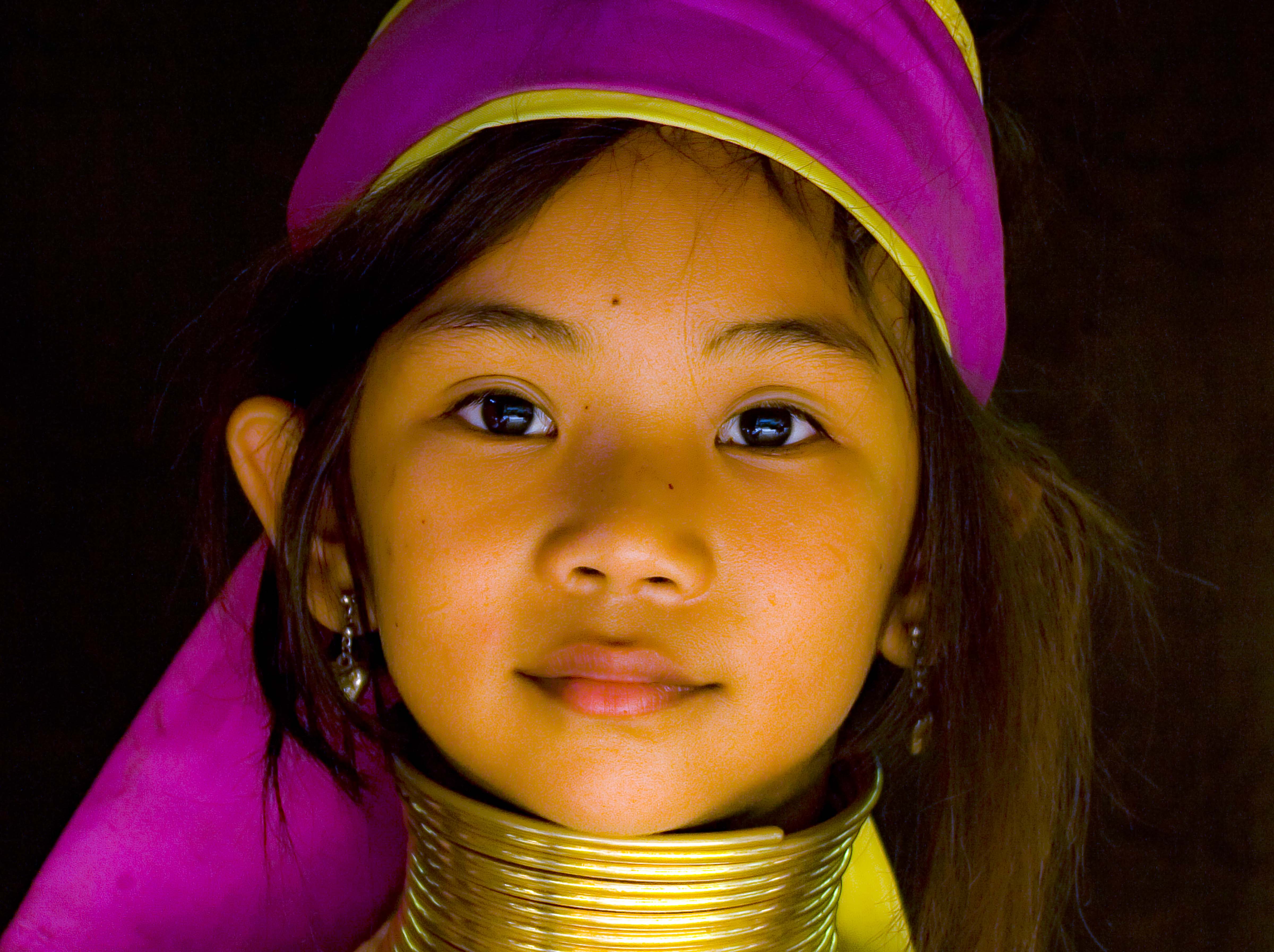 Thailand, Mae Hong Son Province, Kayan Girl, 2008, IMG_3794 CU1