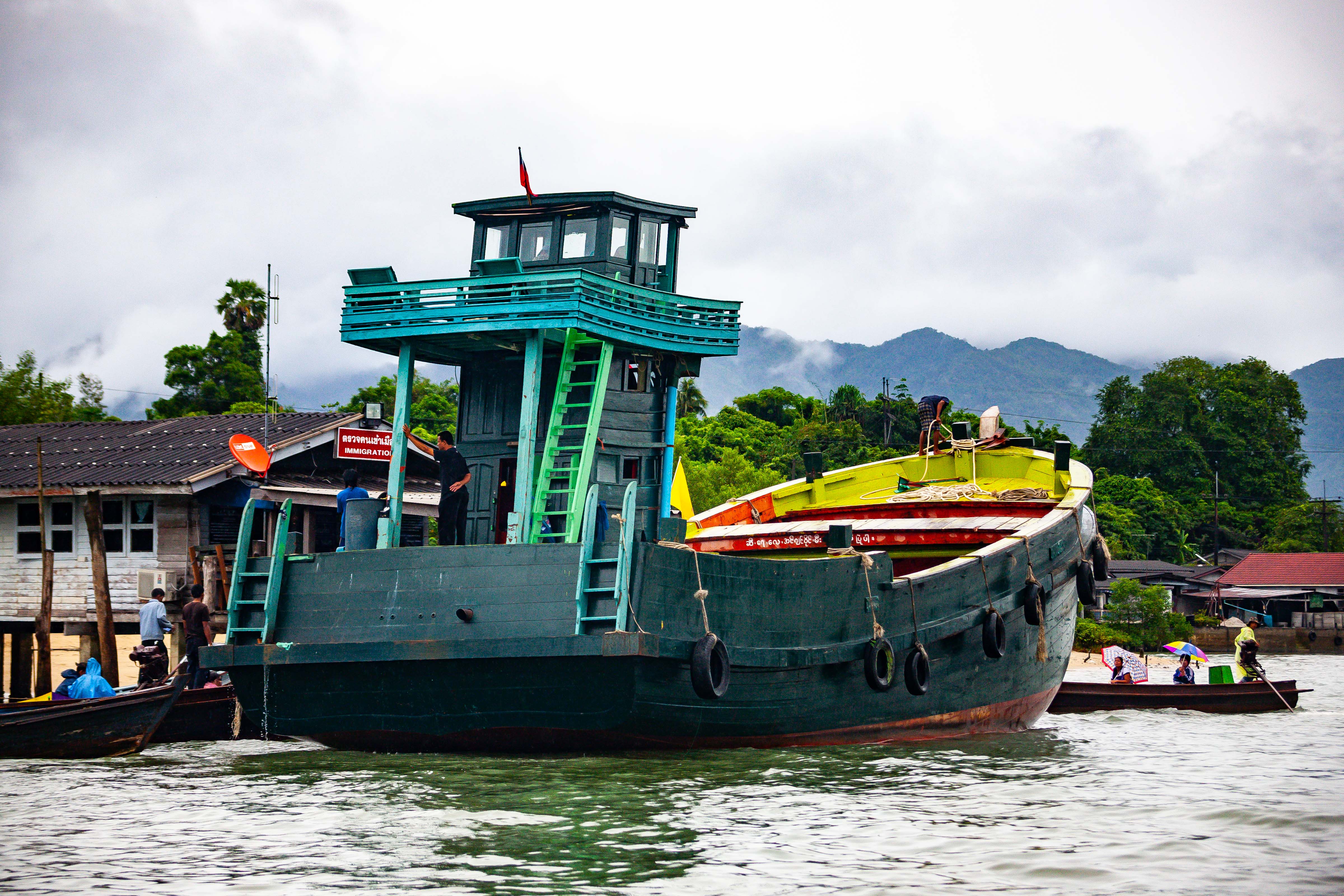Thailand, Ranong Prov, Unusual Boat, 2008, IMG 2663