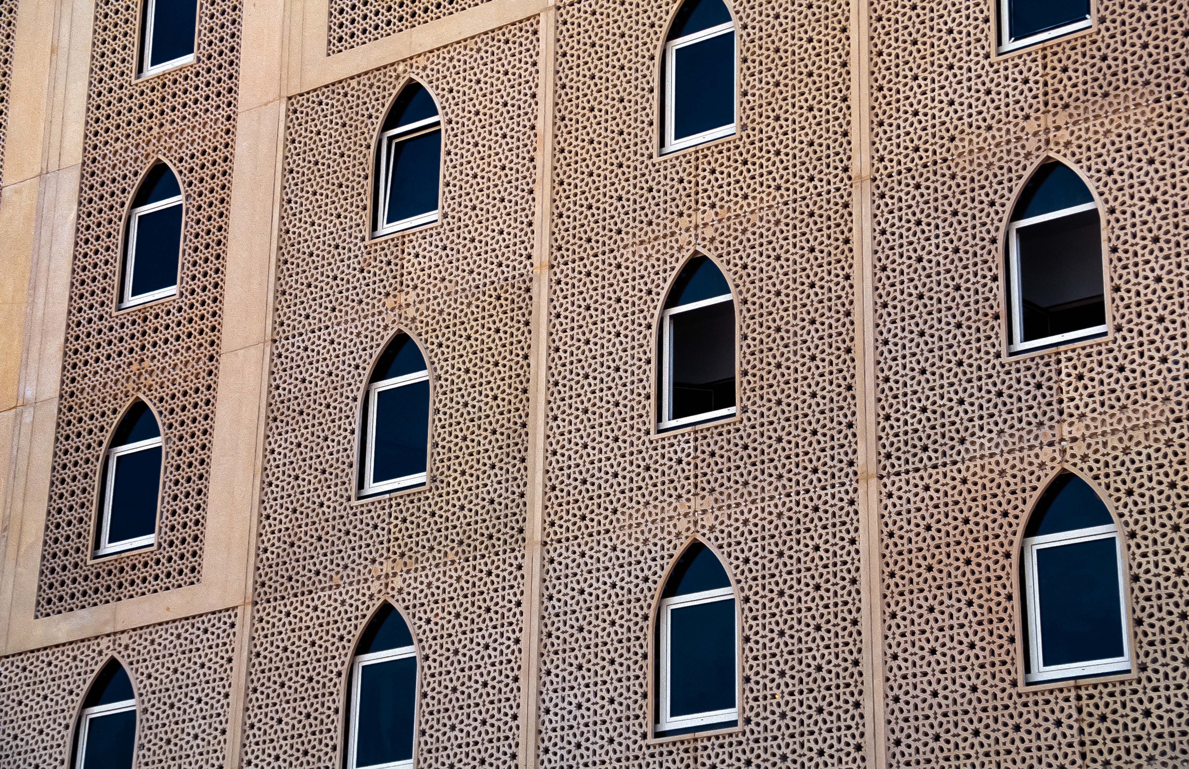 United Arab Emirates, Sharjah, Windows, 2000