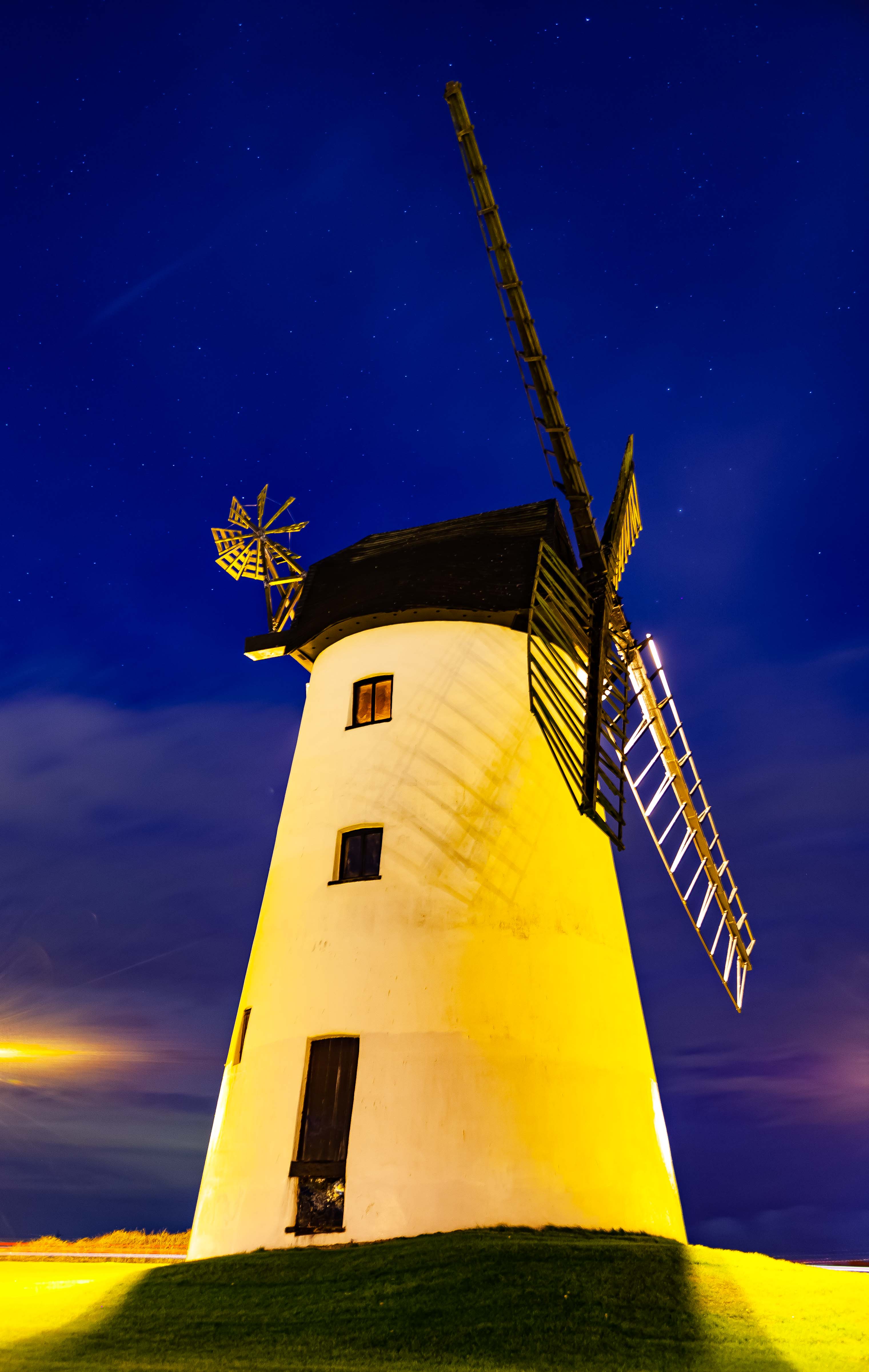 UK, Blackpool Prov, Night Windmill, 2009, IMG 6549