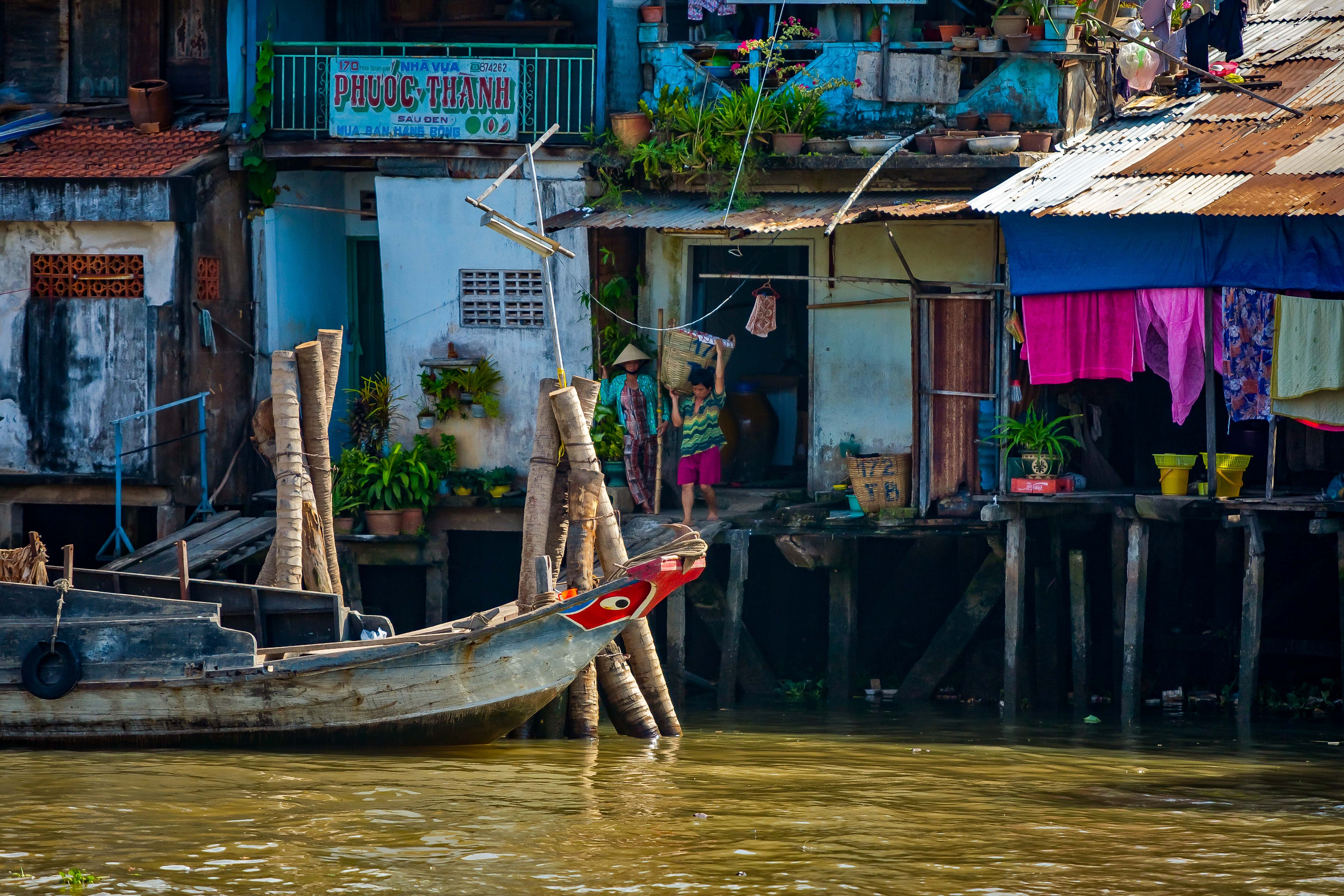 Vietnam, TienGiang Prov, BoatHouseScene, 2010, img_0730