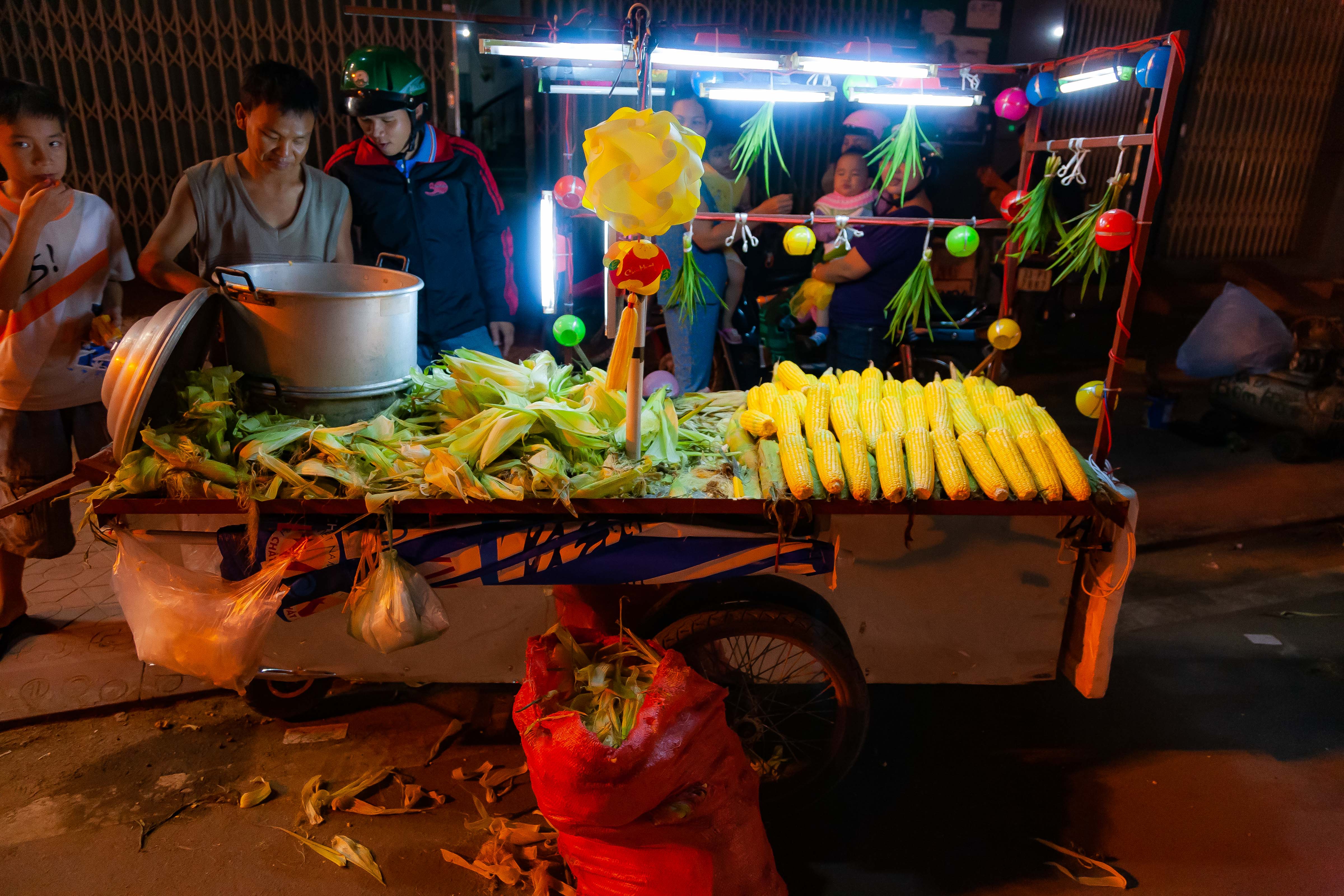 Vietnam, Binh Dinh Prov, Night Corn, 2010, IMG 2477